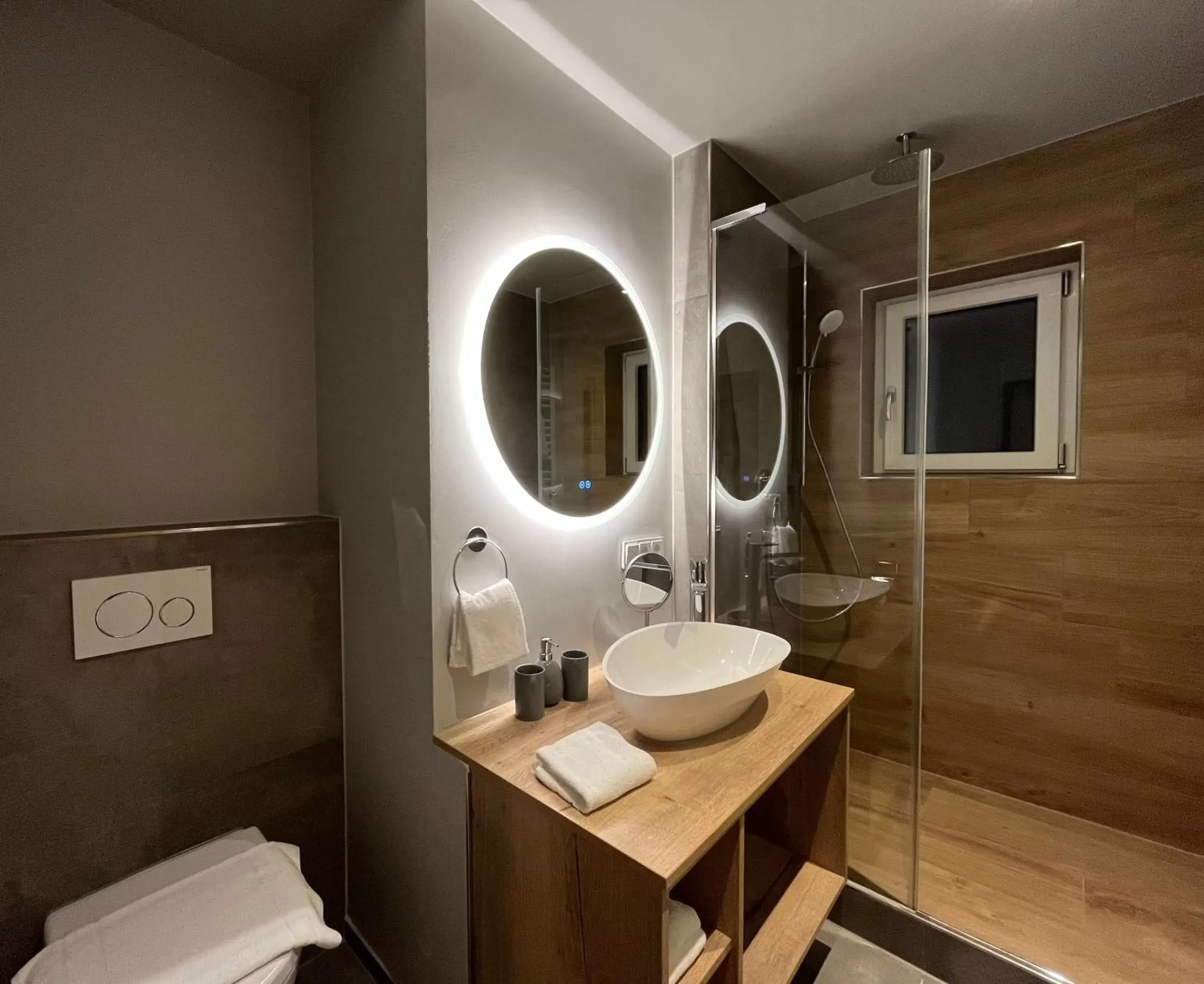 Shower, Bathroom in Hotel Garni Brunnthaler