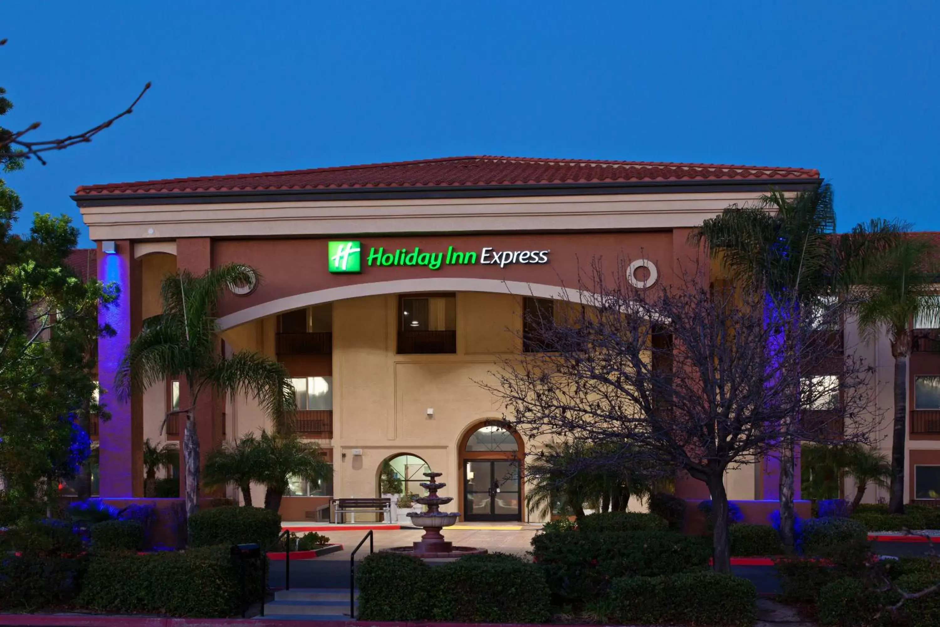 Property Building in Holiday Inn Express Temecula, an IHG Hotel