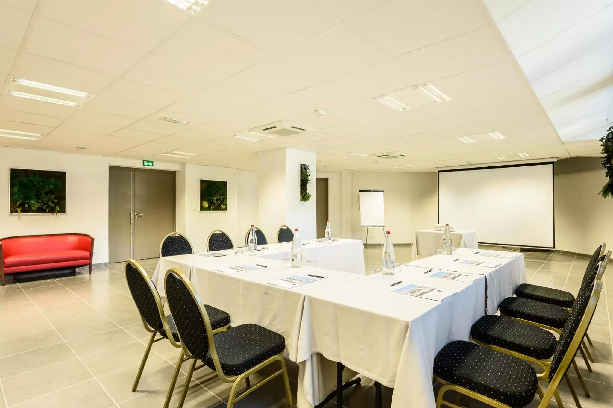 Meeting/conference room in Hôtel Le Bayonne