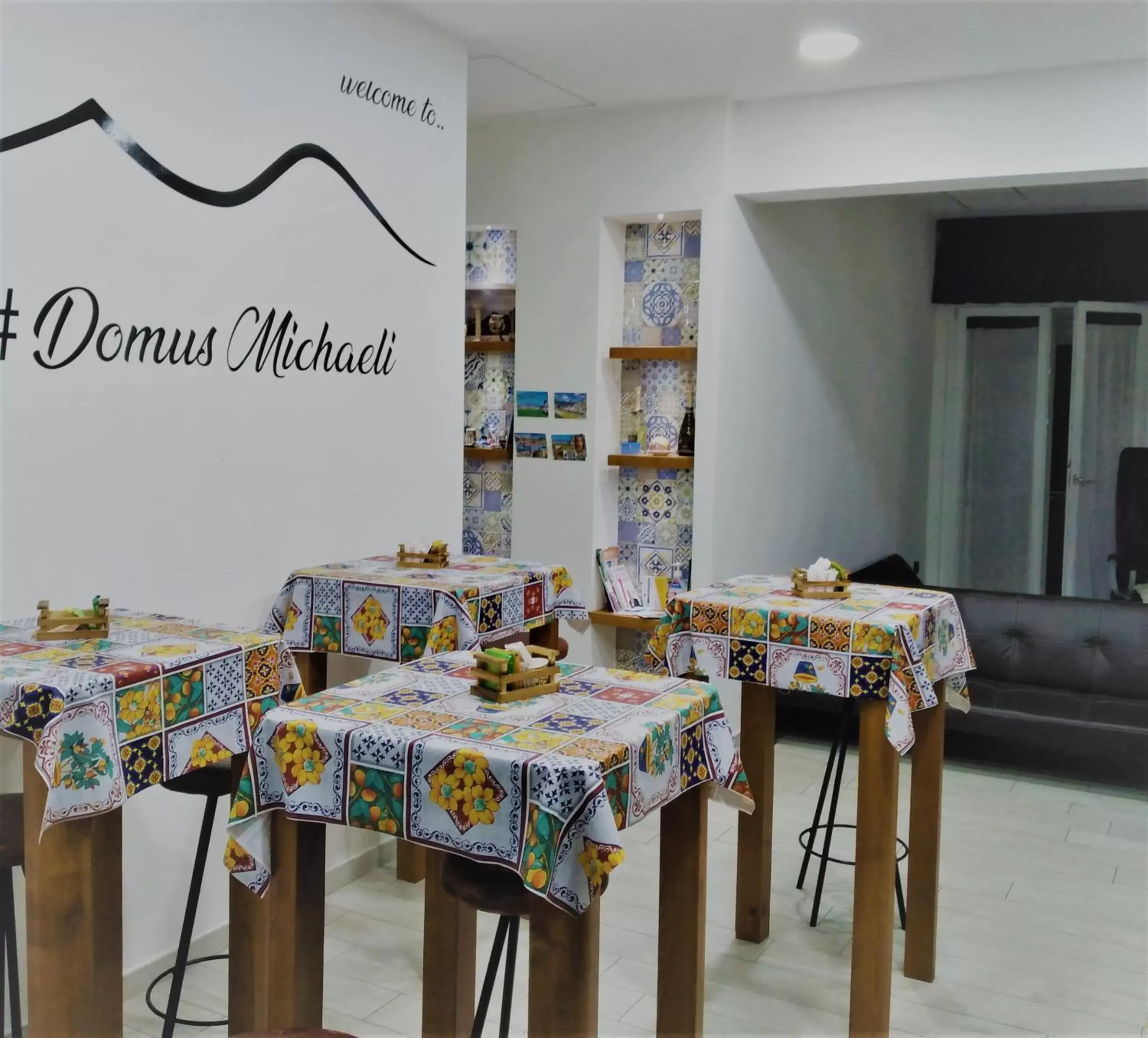 Restaurant/Places to Eat in Domus Michaeli B&B Pompei