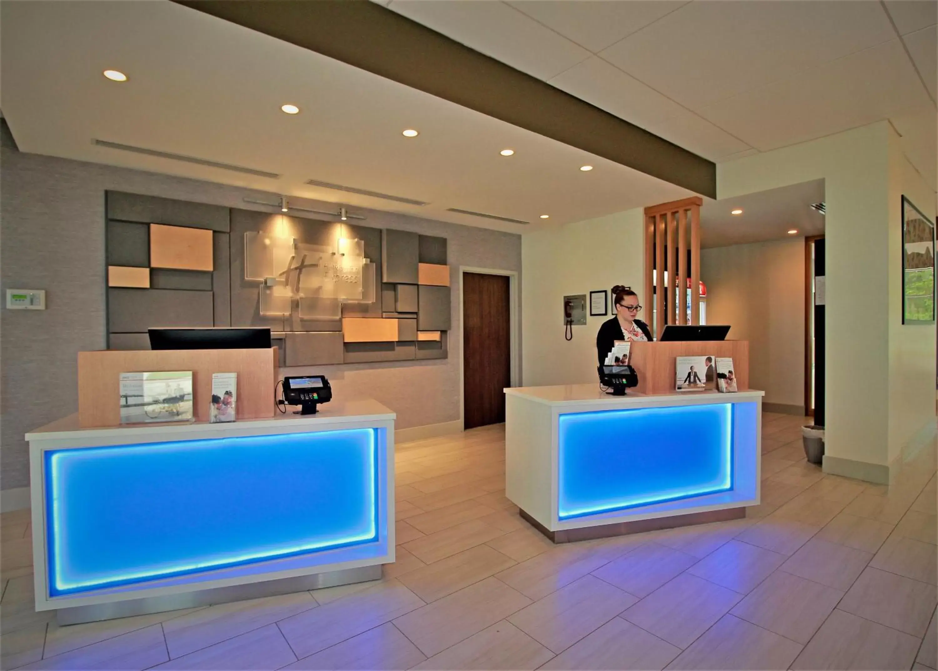 Property building, Lobby/Reception in Holiday Inn Express & Suites Ocala, an IHG Hotel