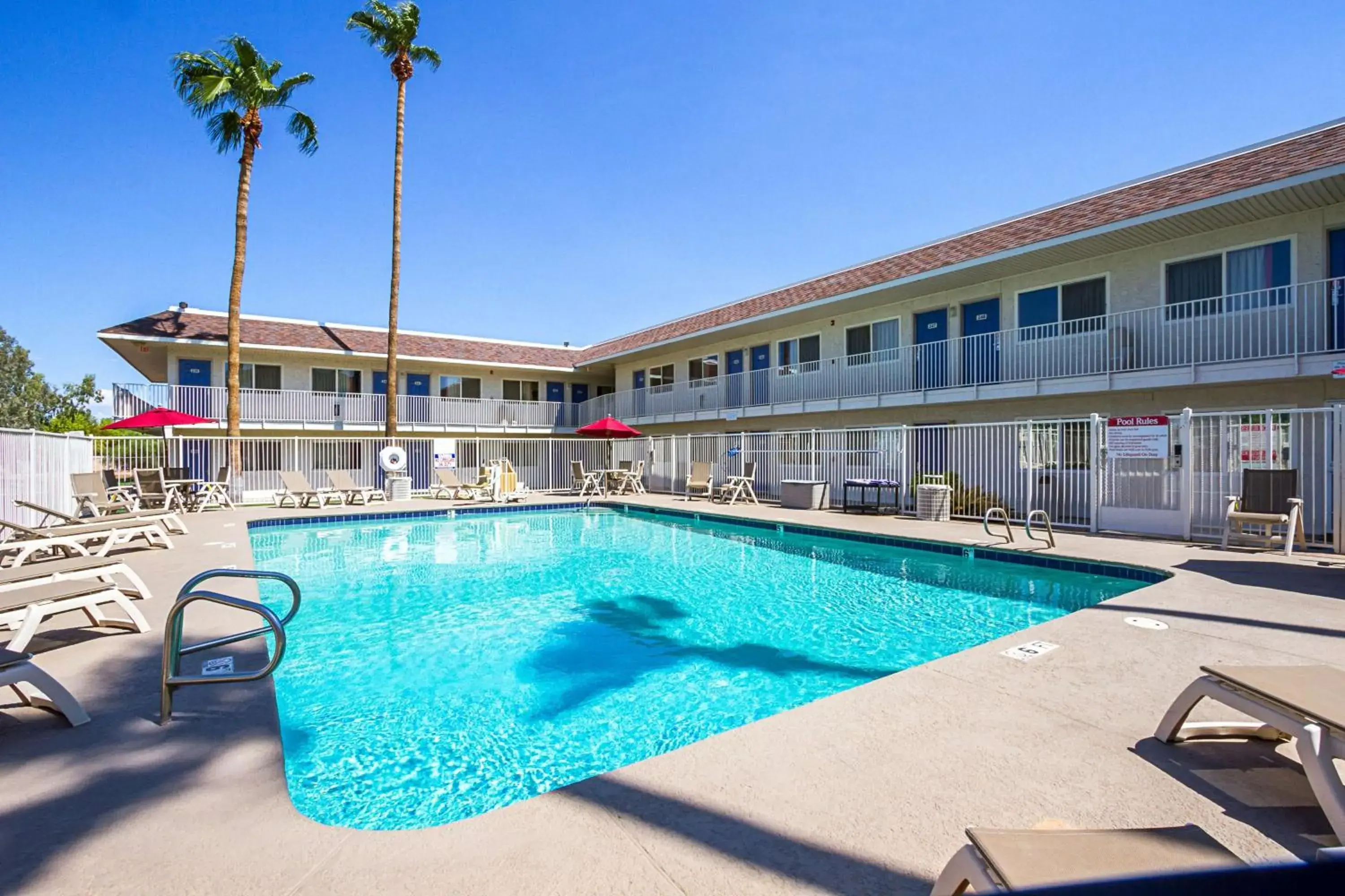 Day, Swimming Pool in Motel 6 Mesa North