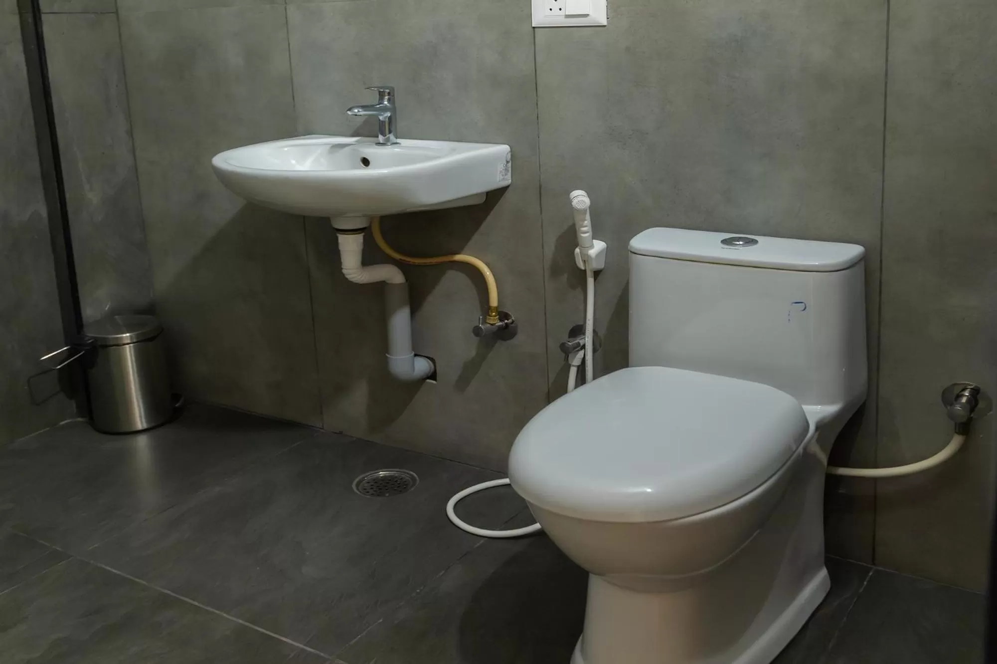 Bathroom in FabExpress RMK Nest - Nr Chettiar Park