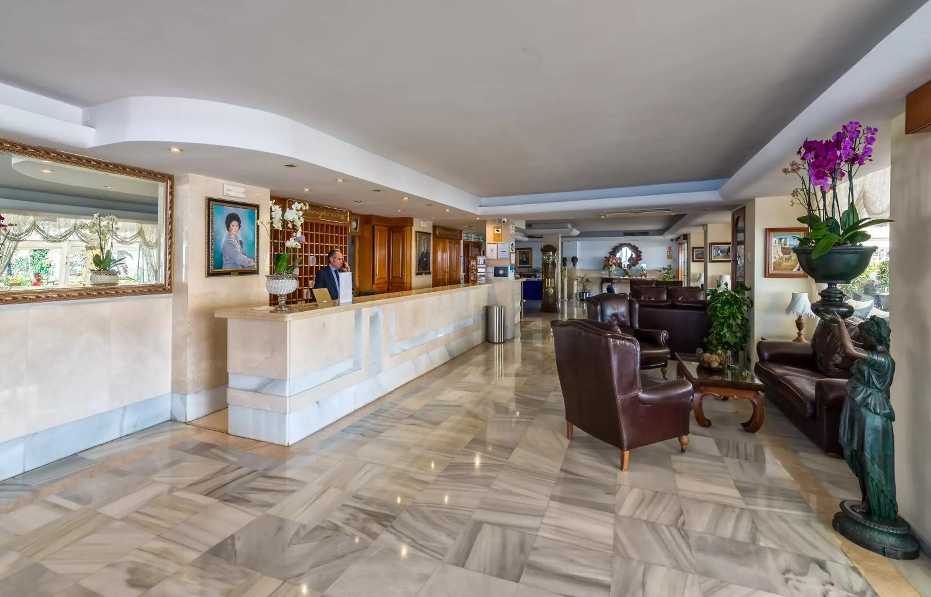 Lobby or reception, Lobby/Reception in Hotel Balcón de Europa