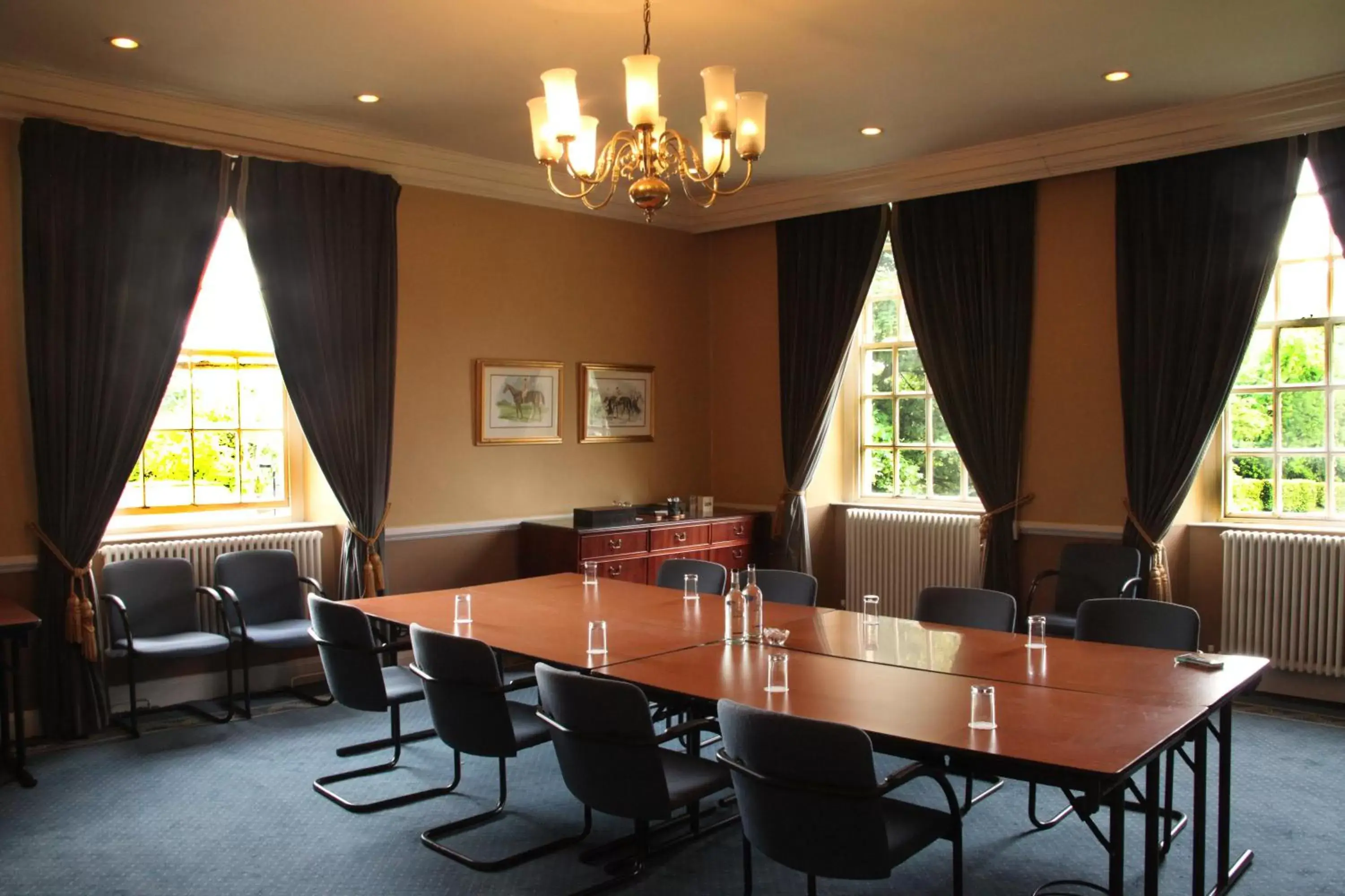 Meeting/conference room, Restaurant/Places to Eat in Holiday Inn Doncaster A1- M Jct 36, an IHG Hotel