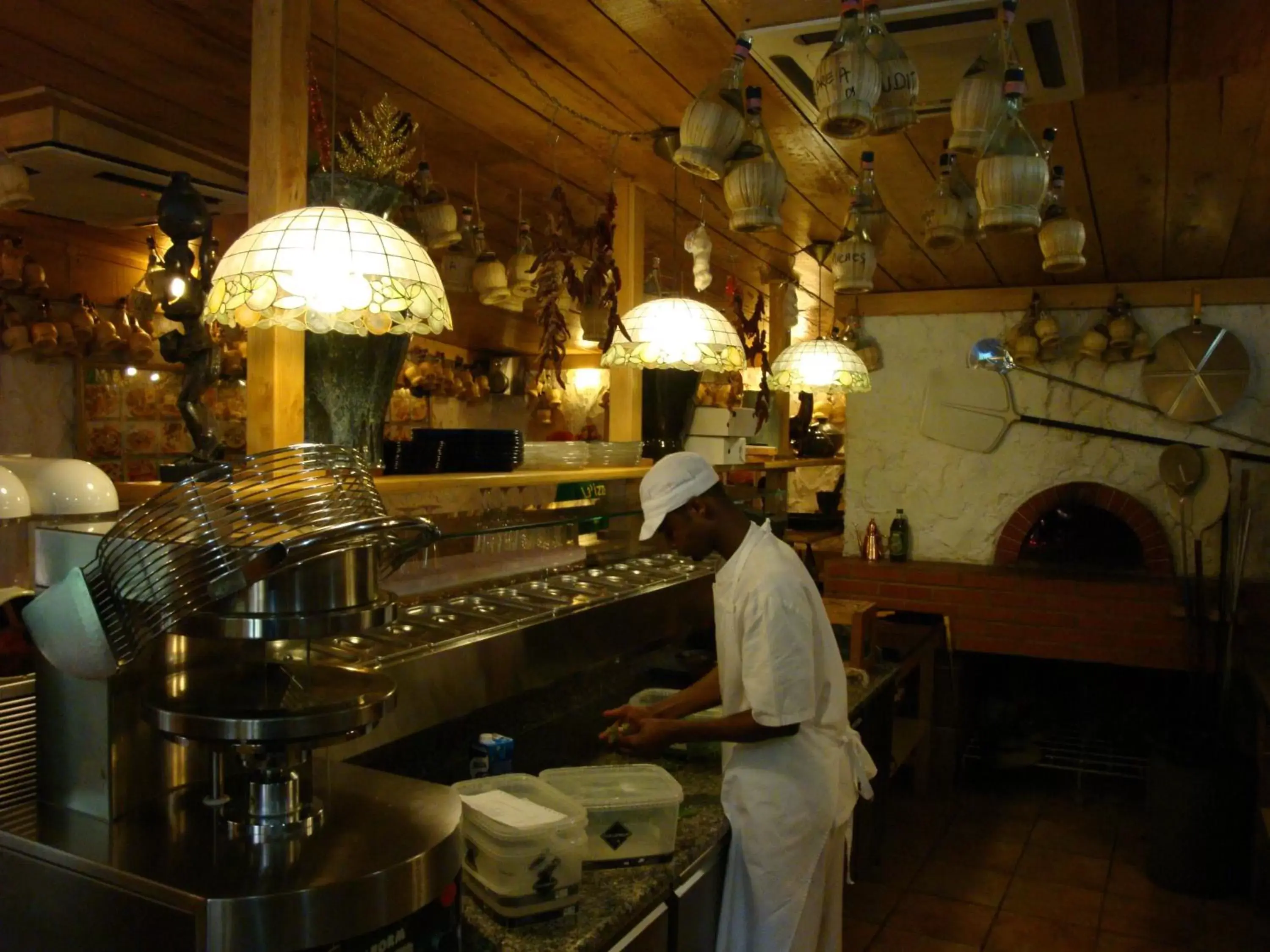 Restaurant/places to eat in Manuela Residence Restaurant/places to eat in Manuela Residence