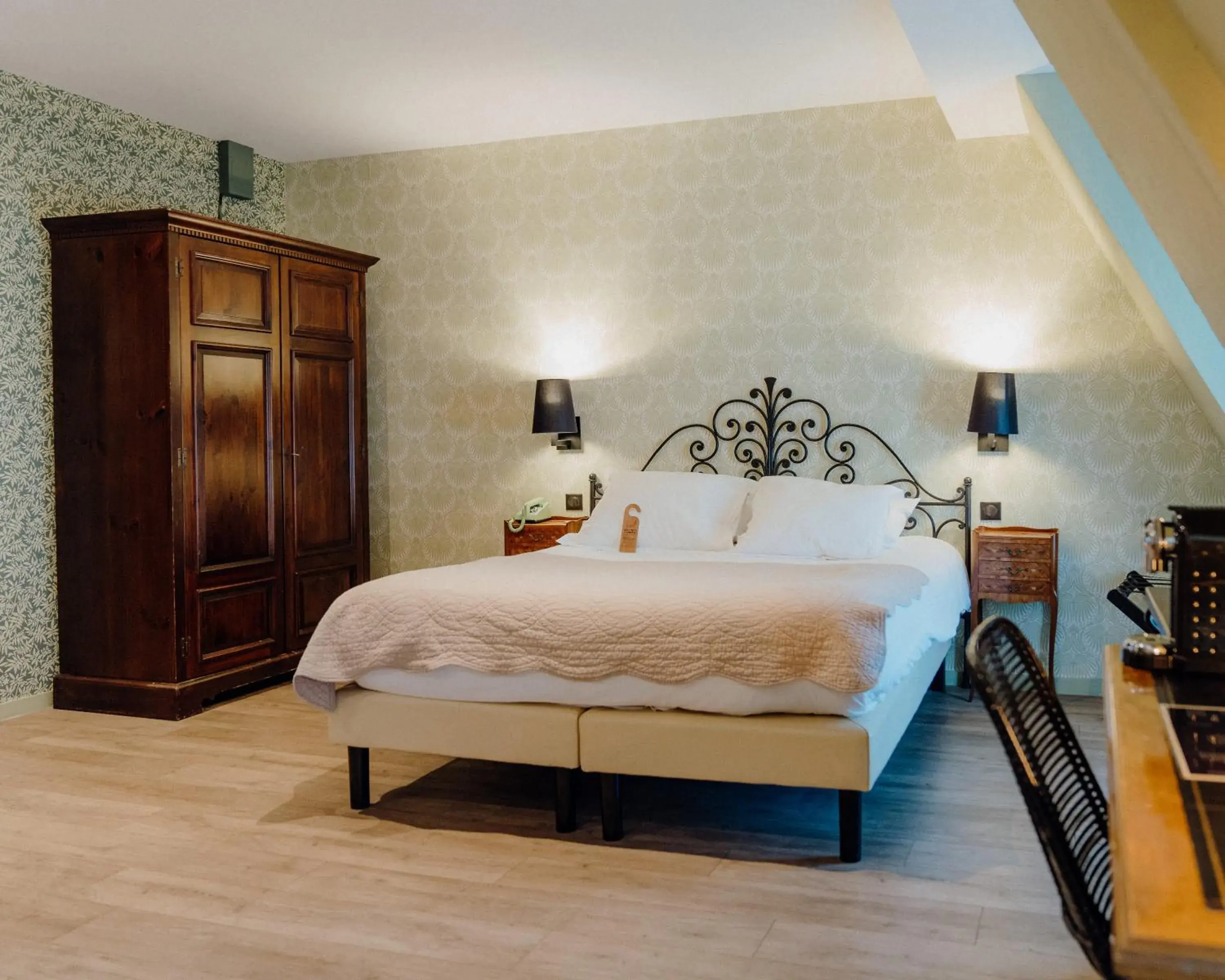 Bedroom, Bed in Hotel Le Grimaldi by Happyculture