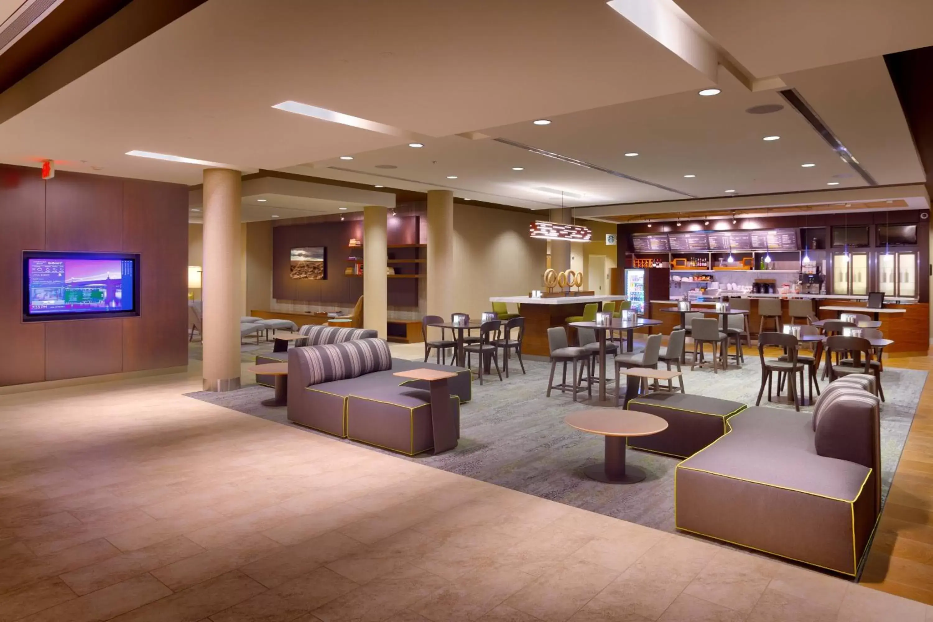 Restaurant/Places to Eat in Courtyard by Marriott Phoenix Mesa Gateway Airport