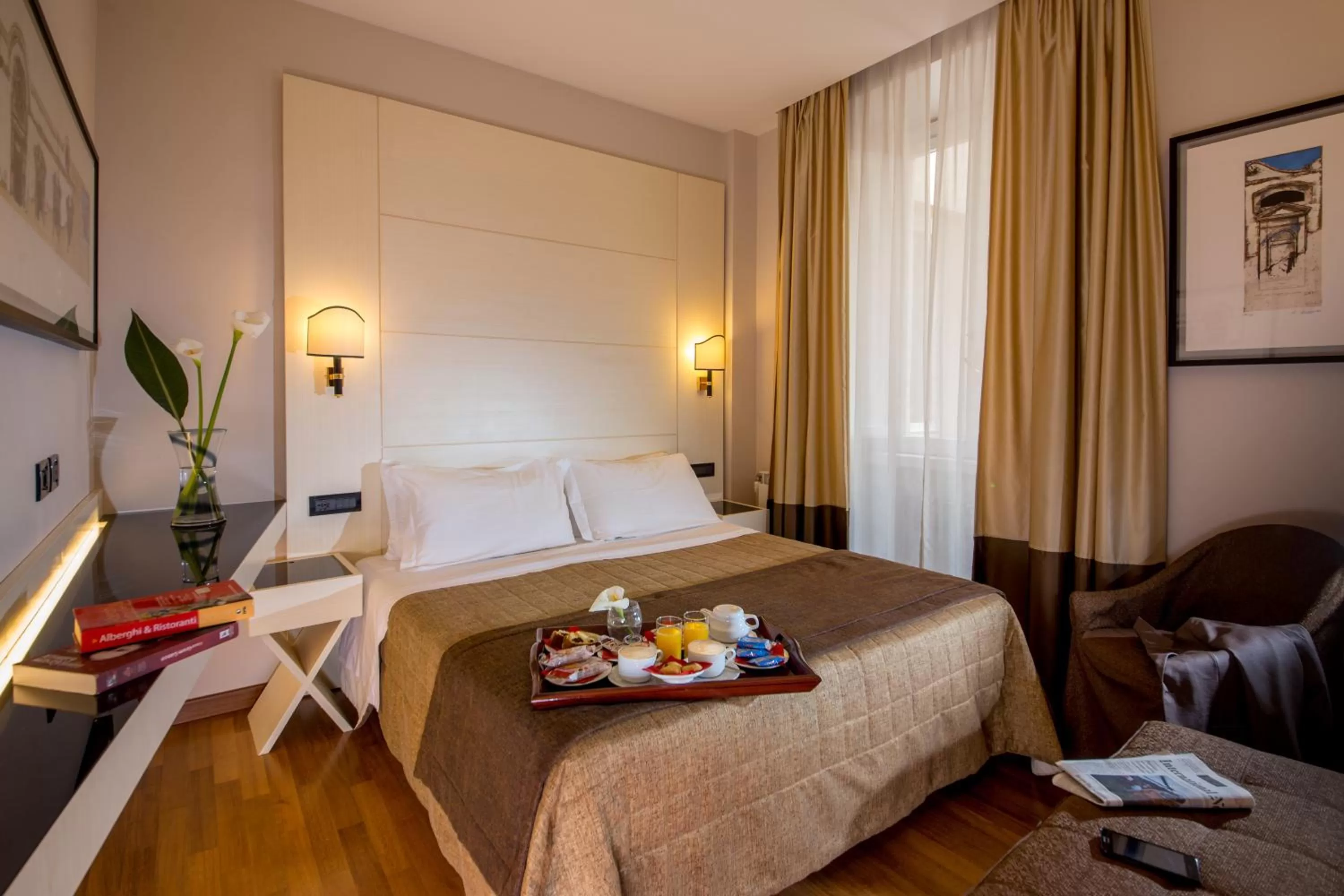 Photo of the whole room, Bed in Hotel Oxford