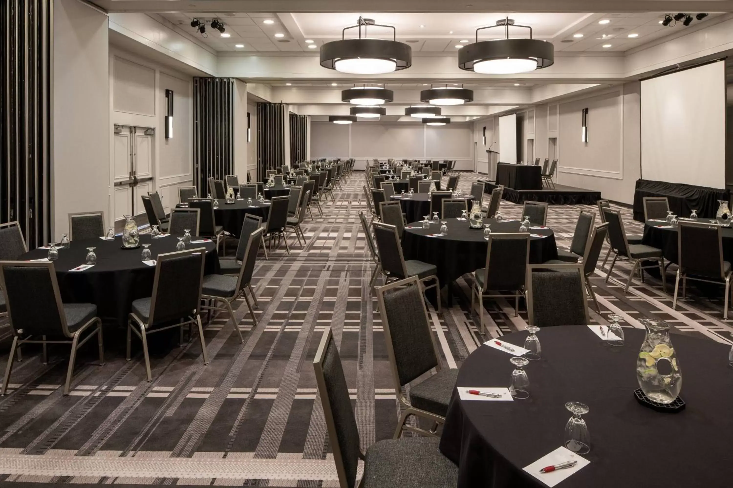 Meeting/conference room, Restaurant/Places to Eat in Tysons Corner Marriott