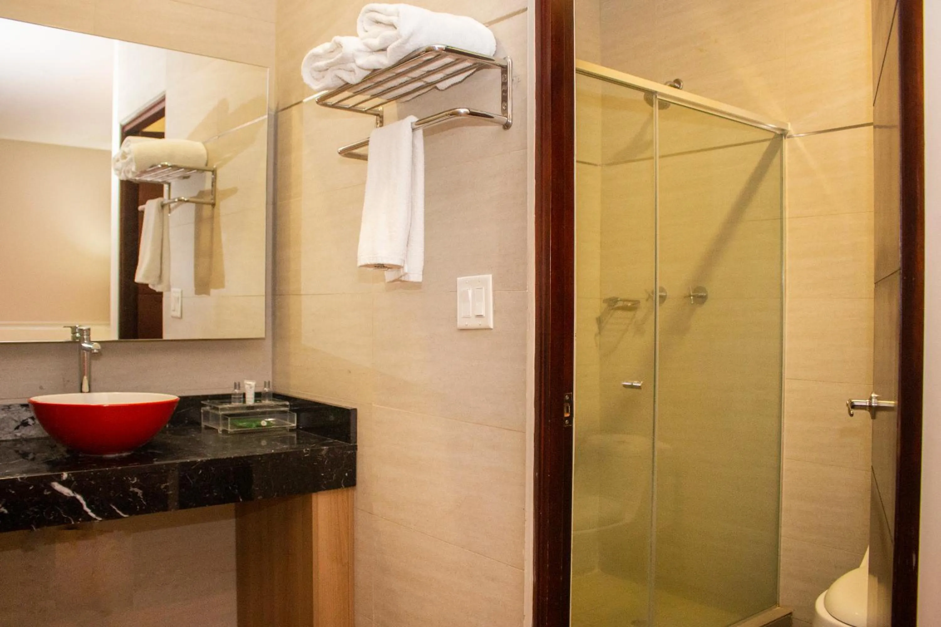 Bathroom in Ramada by Wyndham Panama Via Argentina