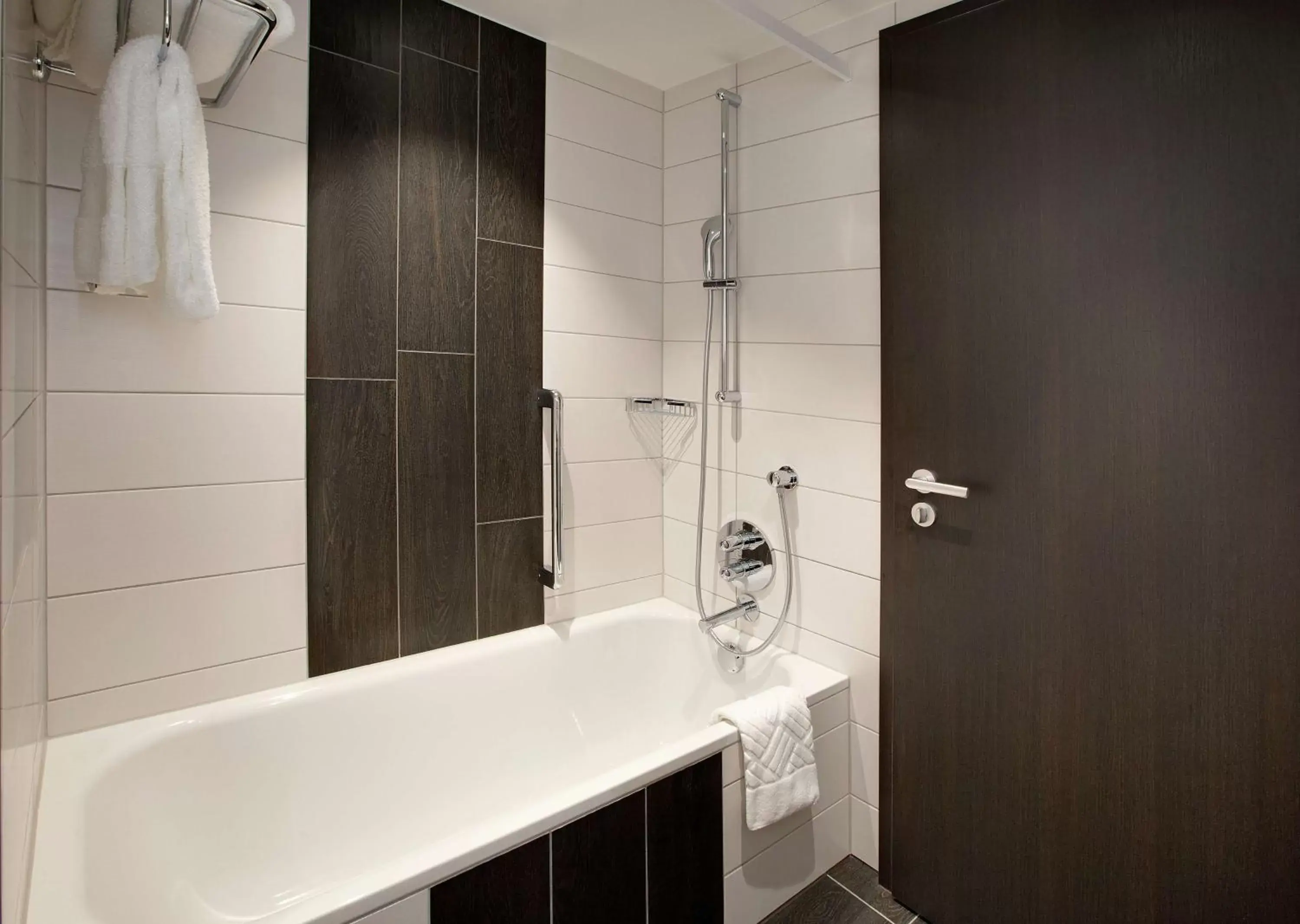 Bathroom in Hilton Garden Inn Zurich Limmattal Bathroom in Hilton Garden Inn Zurich Limmattal