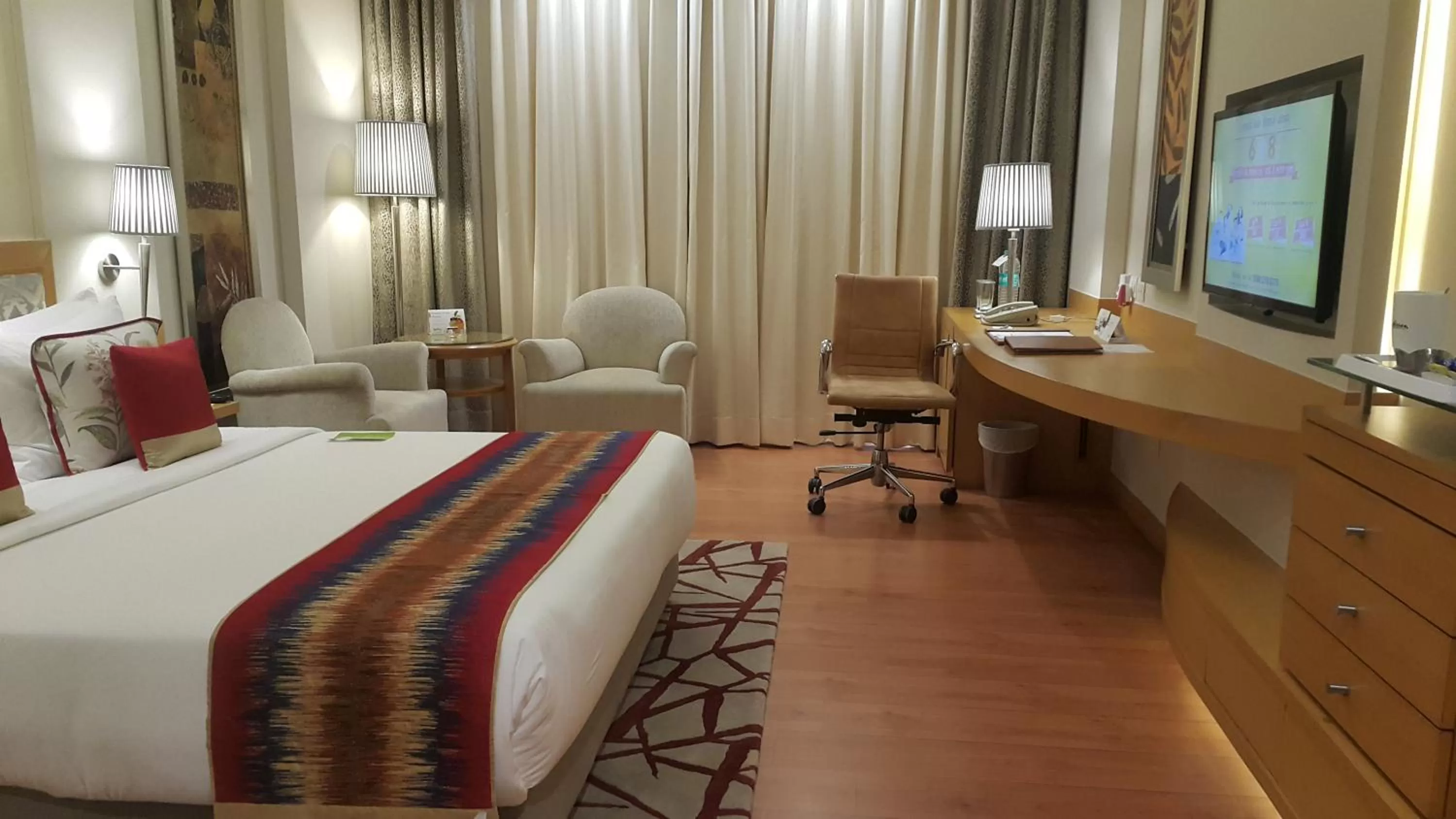 Bedroom, Bed in Radisson Noida