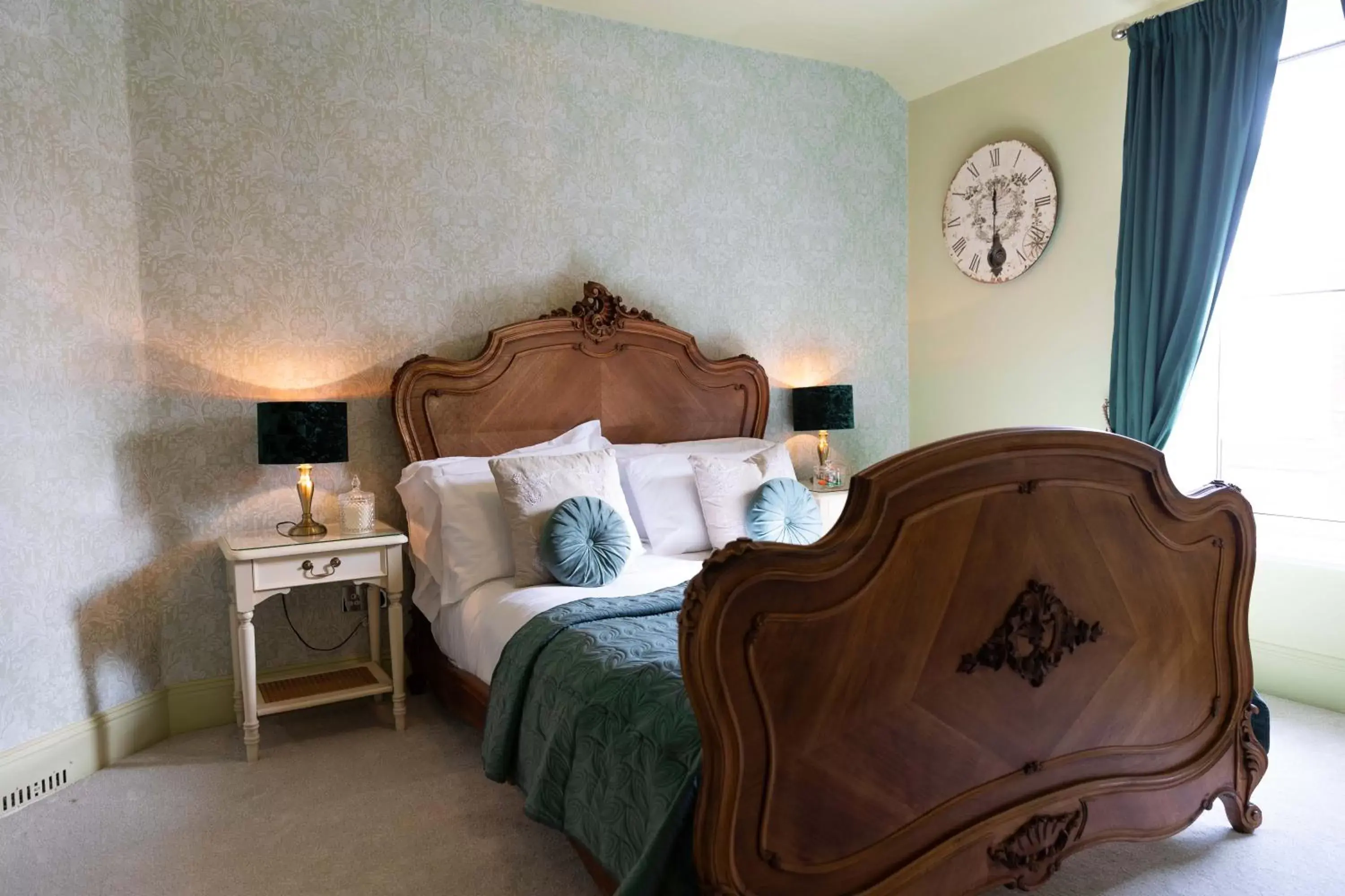 Deluxe Double Room in All Seasons Boutique Hotels