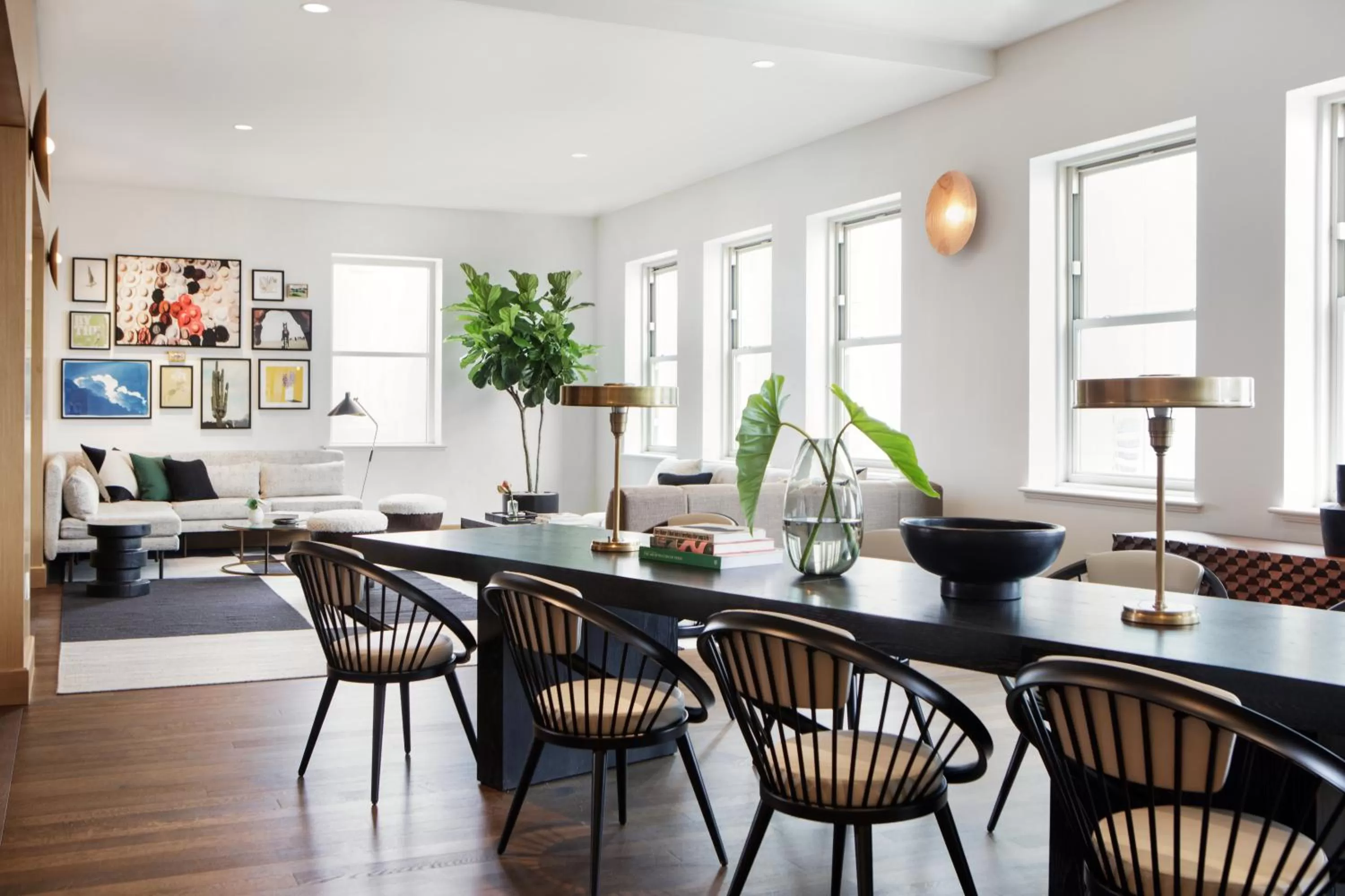 Property building in Kimpton - Harper Hotel by IHG