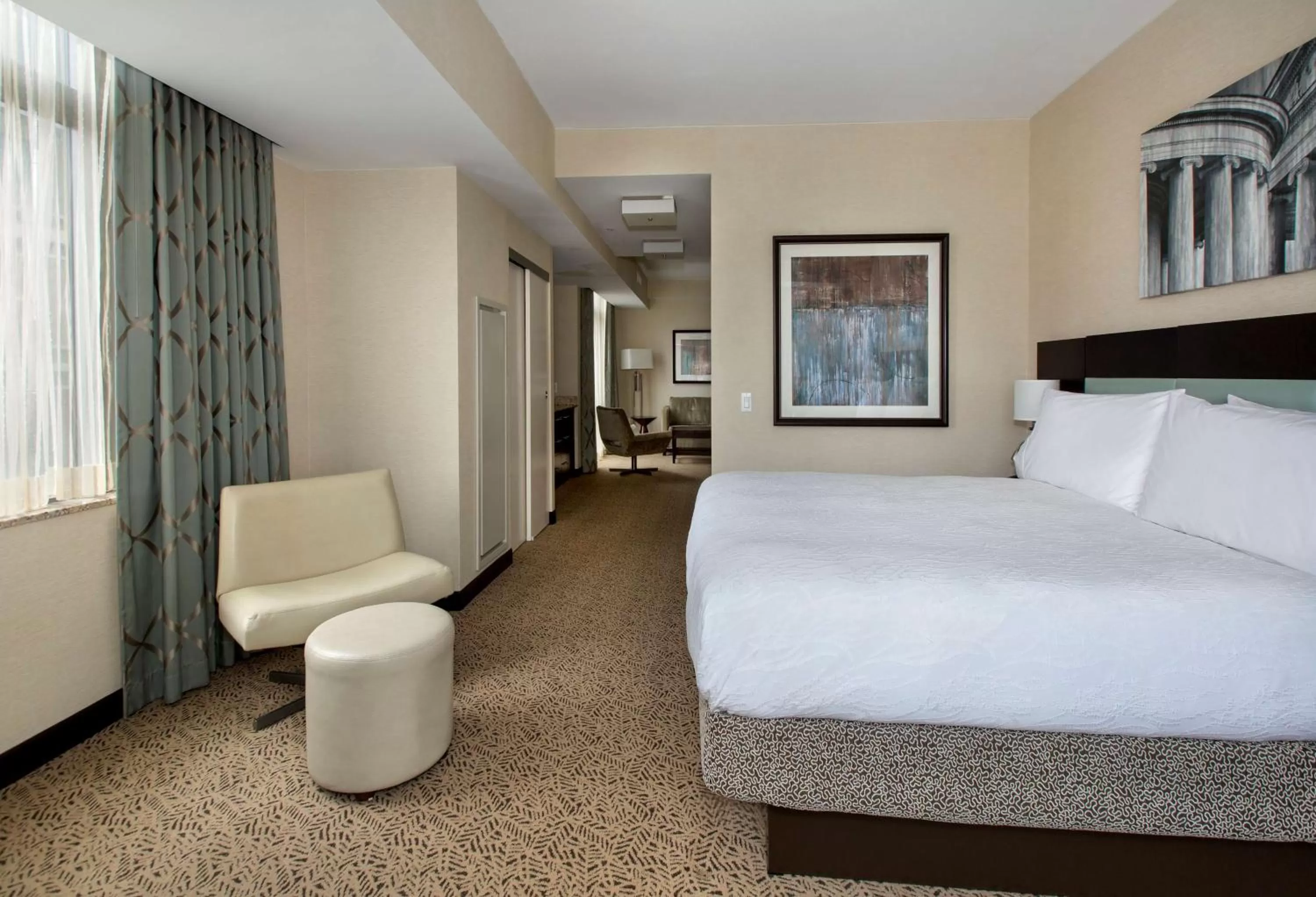 Living room, Bed in Hilton Garden Inn Washington D.C./U.S. Capitol