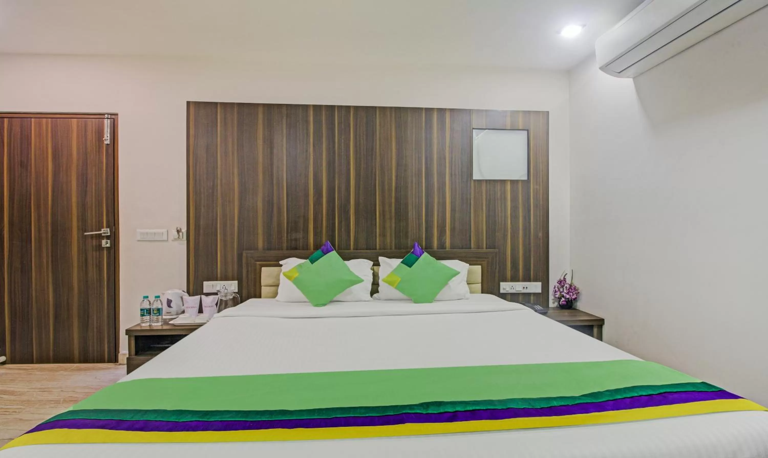 Bed in Treebo Sreema Saltlake Near City Centre Mall