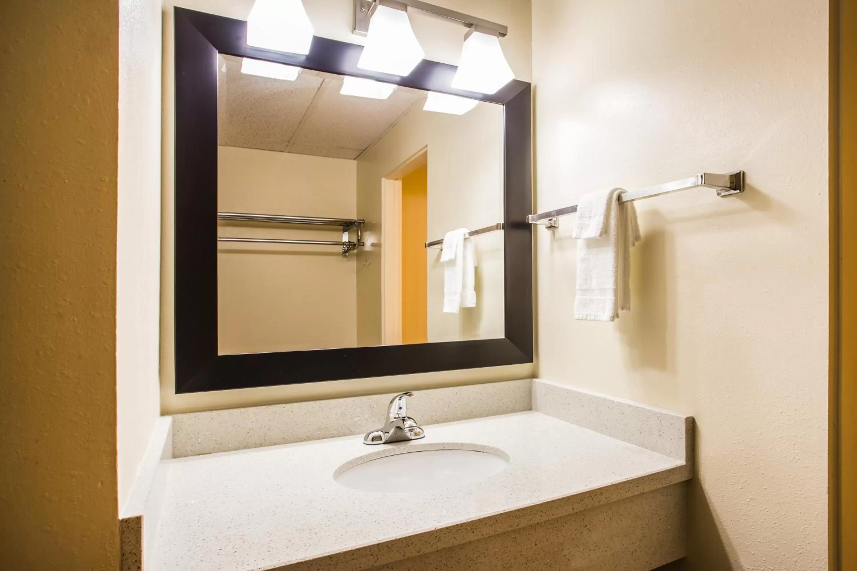 Bathroom in Days Inn by Wyndham Yakima