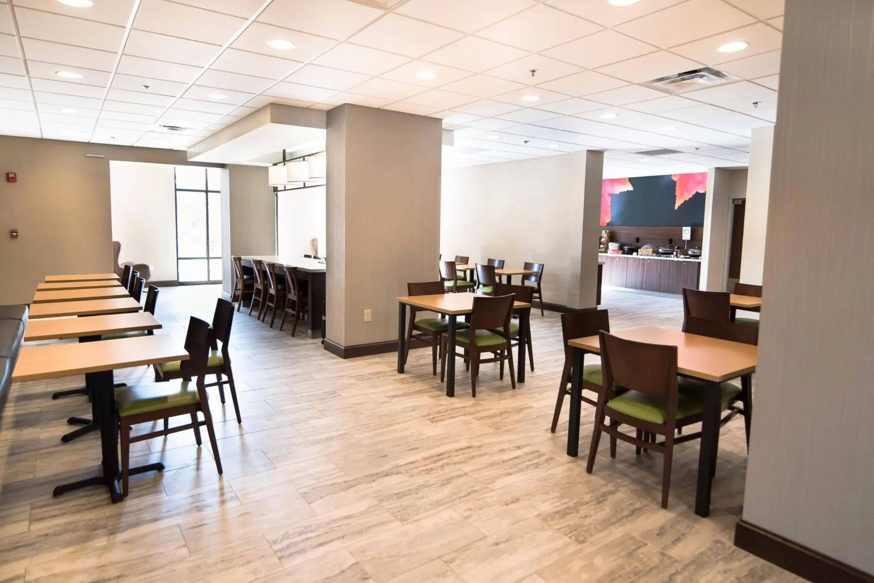 Breakfast, Restaurant/Places to Eat in Fairfield Inn & Suites Atlanta Airport North