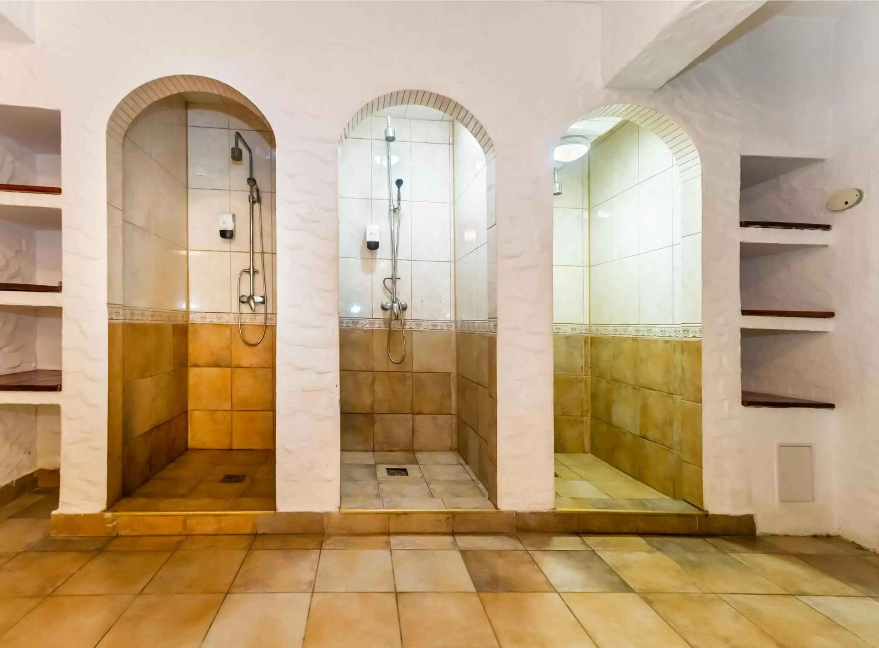 Spa and wellness centre/facilities, Bathroom in Hotel Imparatul Romanilor