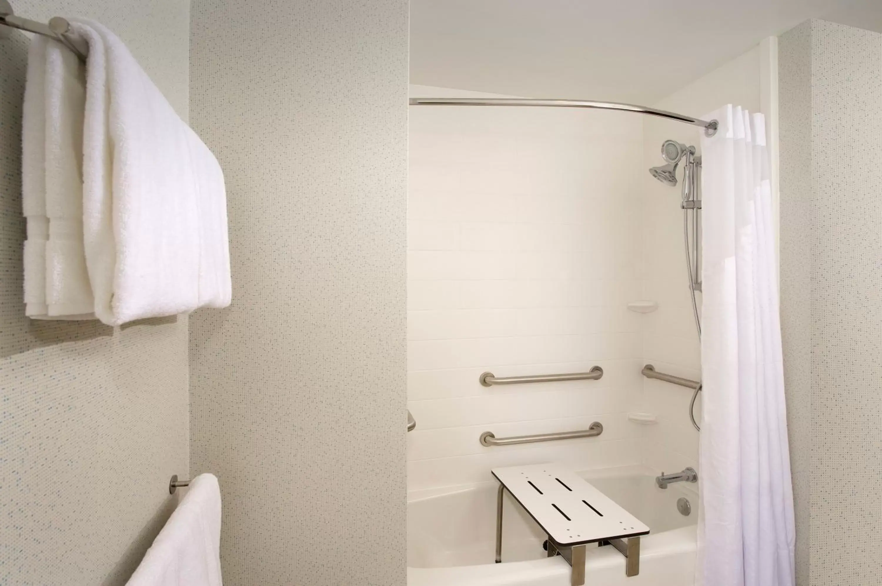 Bathroom in Holiday Inn Express & Suites New Braunfels, an IHG Hotel