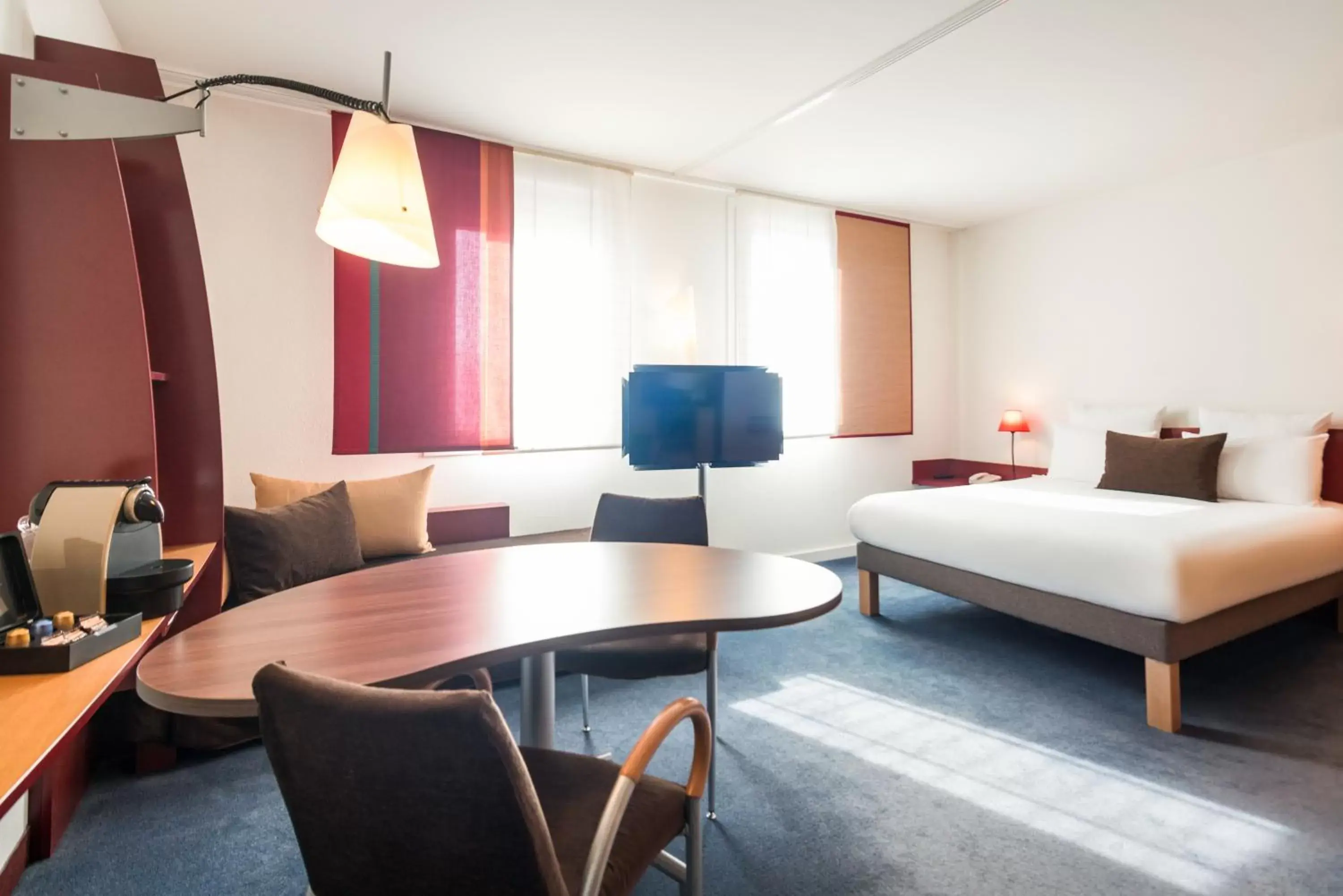 Superior Suite with 1 Double Bed and 1 Single Bed in Novotel Suites Reims Centre