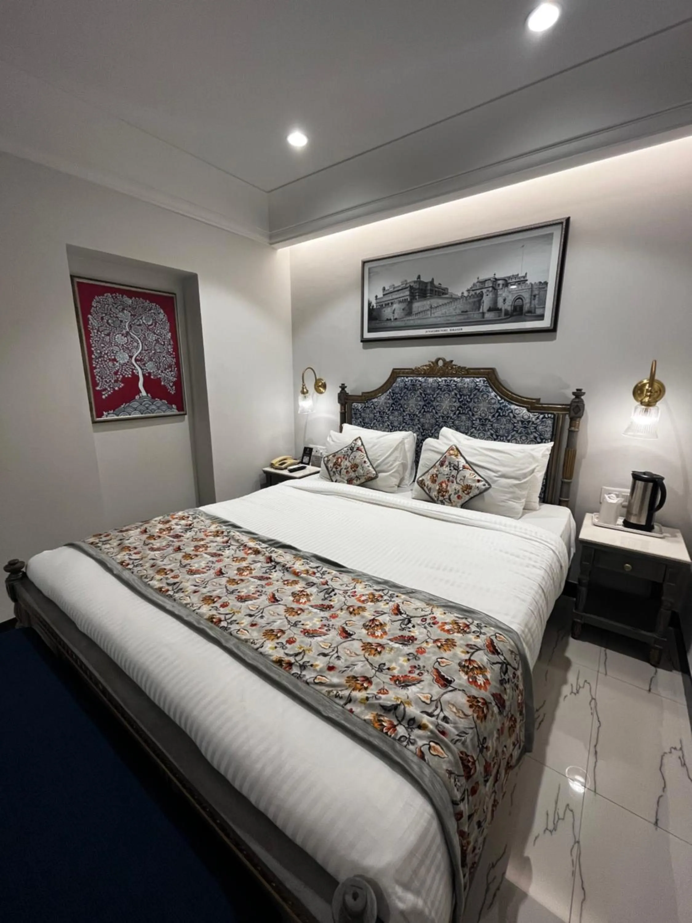 Bedroom, Bed in Ratnawali – A Vegetarian Heritage Hotel