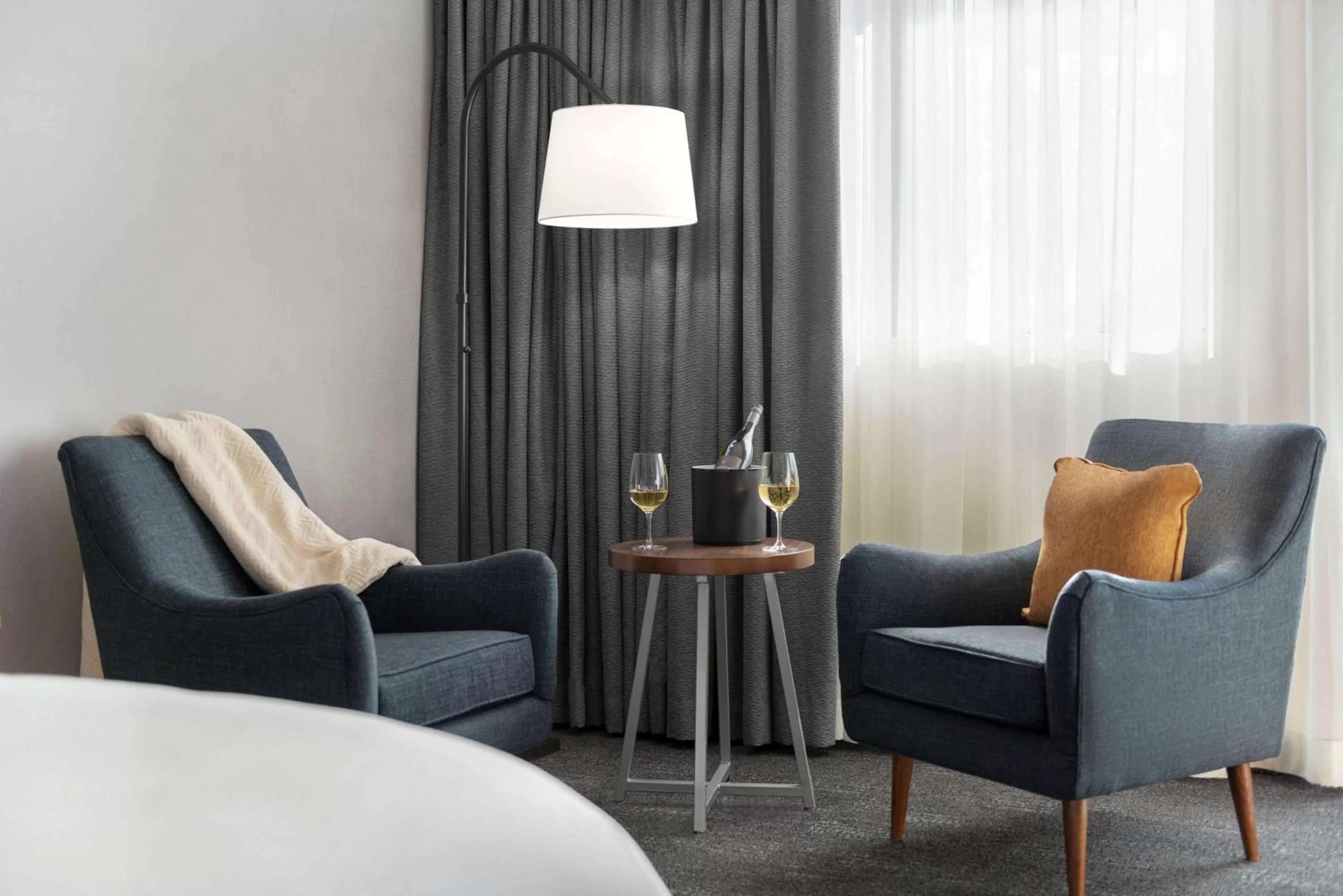 Photo of the whole room in La Quinta by Wyndham San Luis Obispo