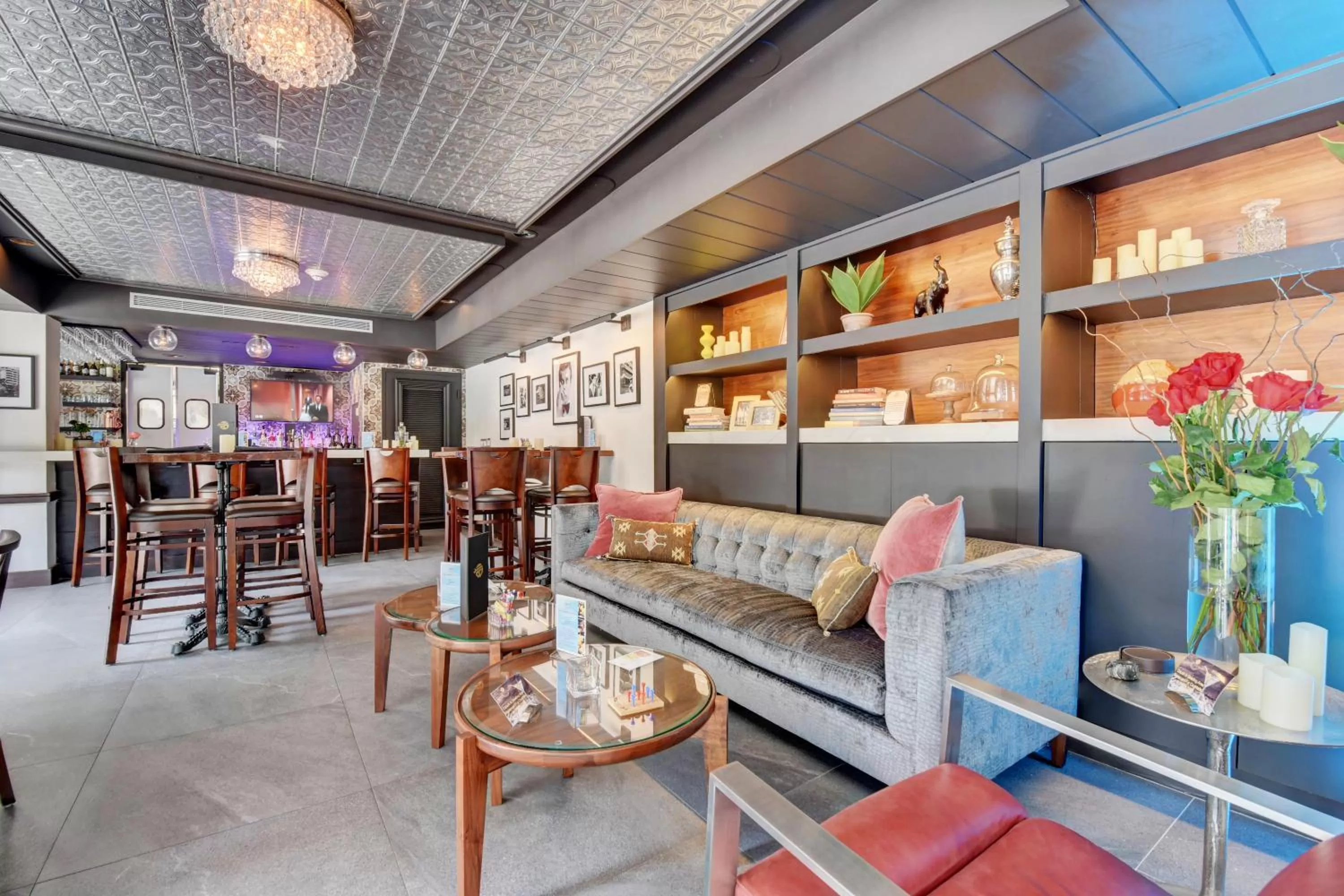 Restaurant/places to eat in The Mutiny Luxury Suites Hotel