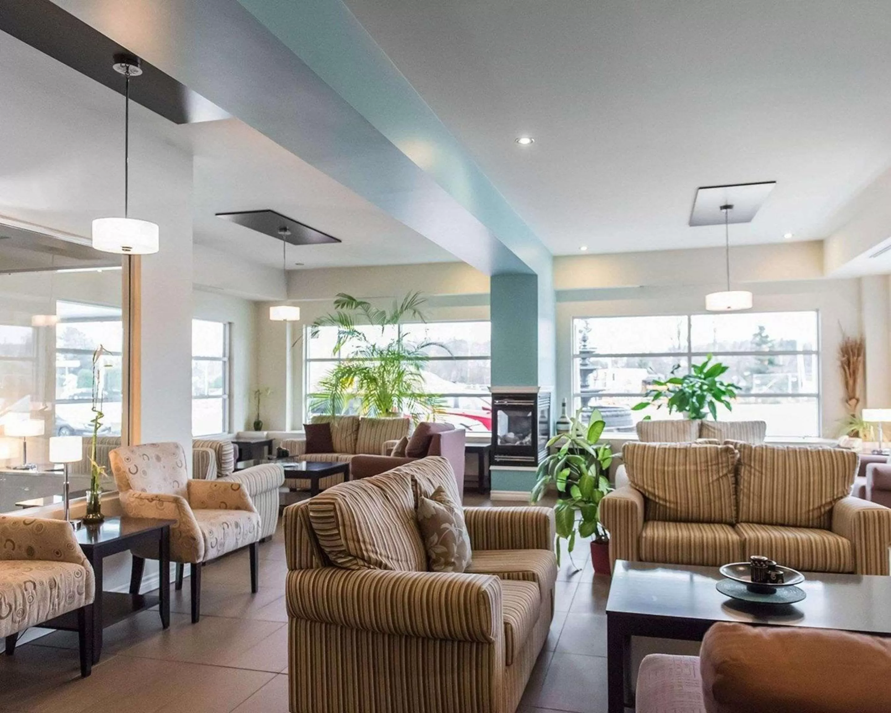 Property building in Quality Inn Mont-Laurier