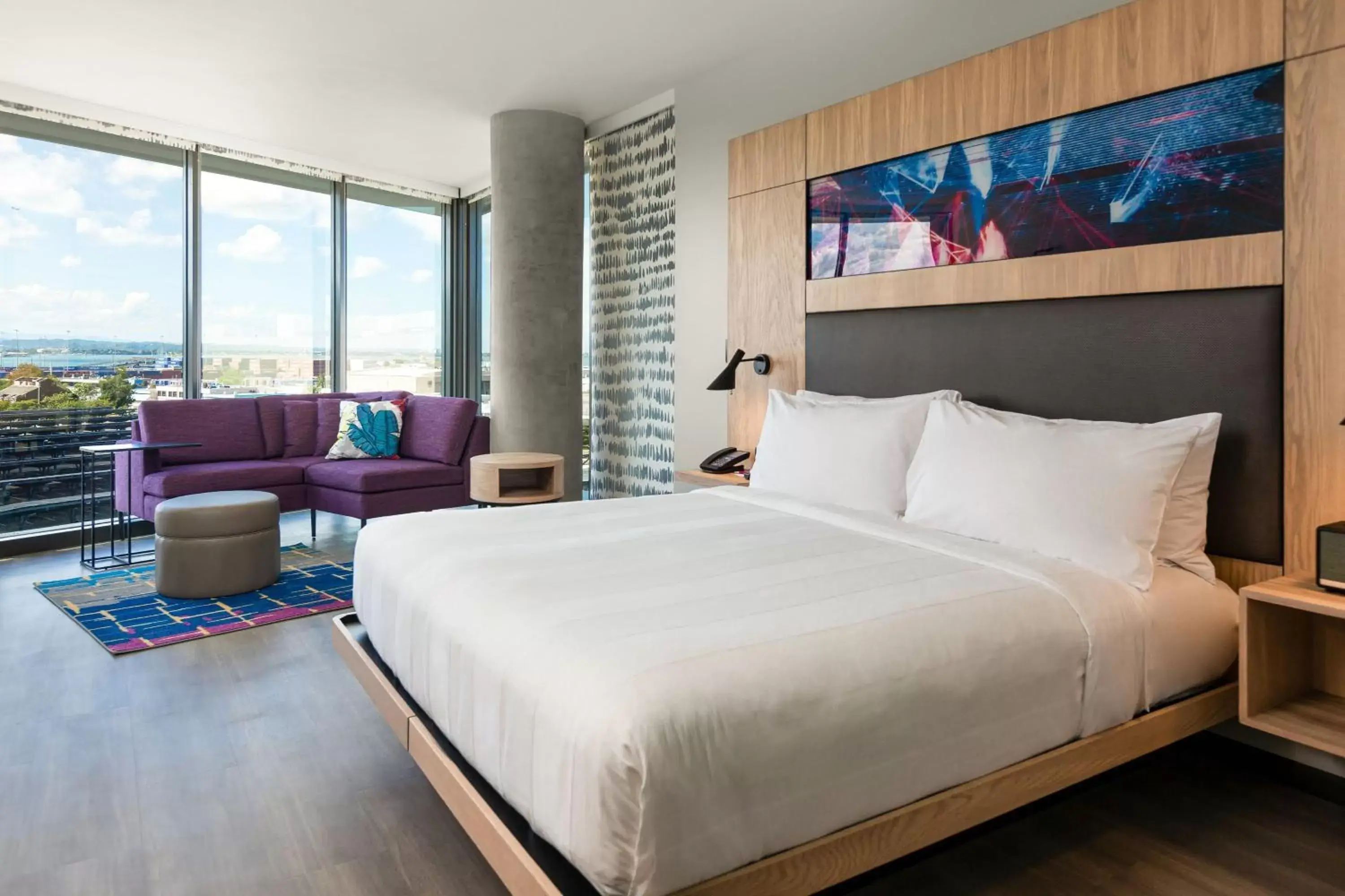 Photo of the whole room, Bed in Aloft San Juan