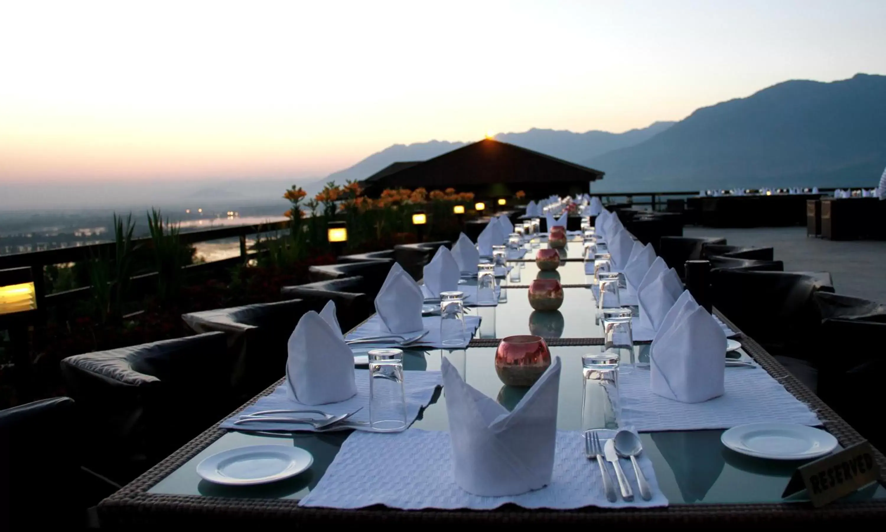 Other, Restaurant/Places to Eat in Vivanta Dal View