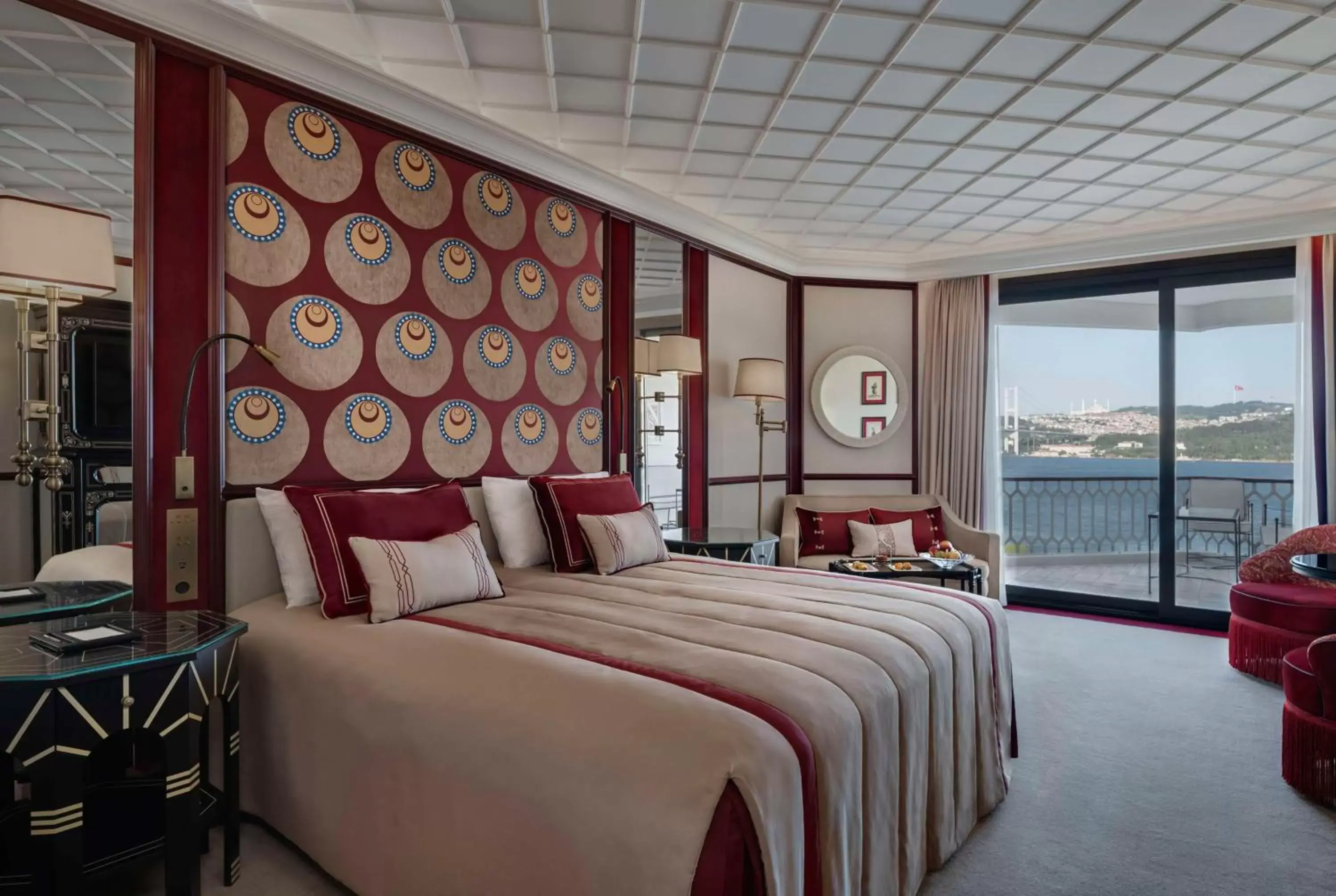 Bedroom, Bed in Çırağan Palace Kempinski Istanbul