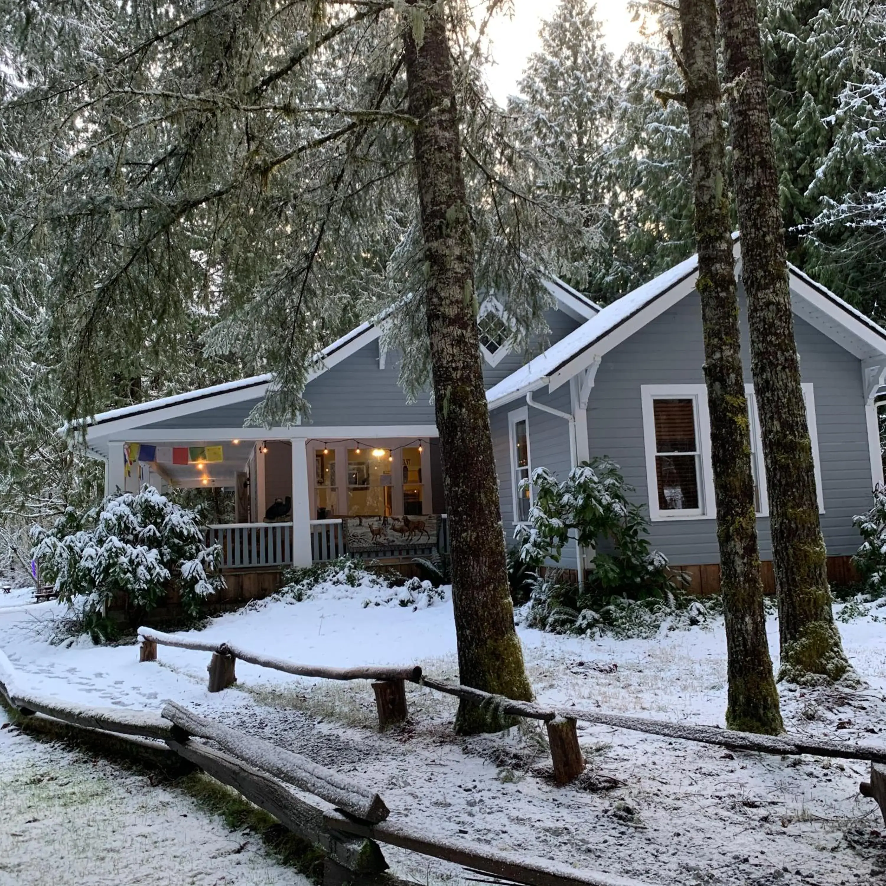 Property building, Winter in Mountain Meadows Inn