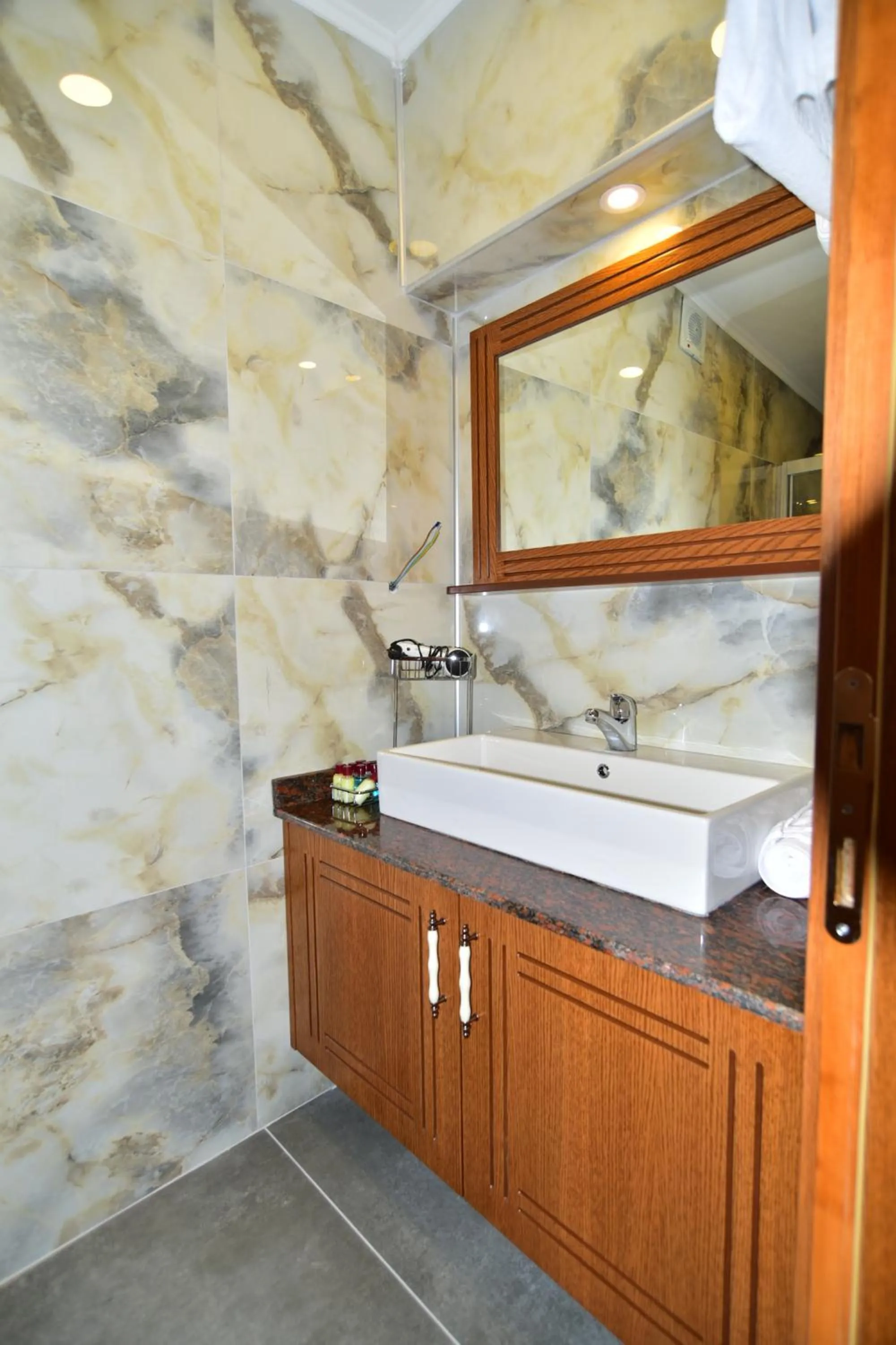 Bathroom in Kybele Hotel