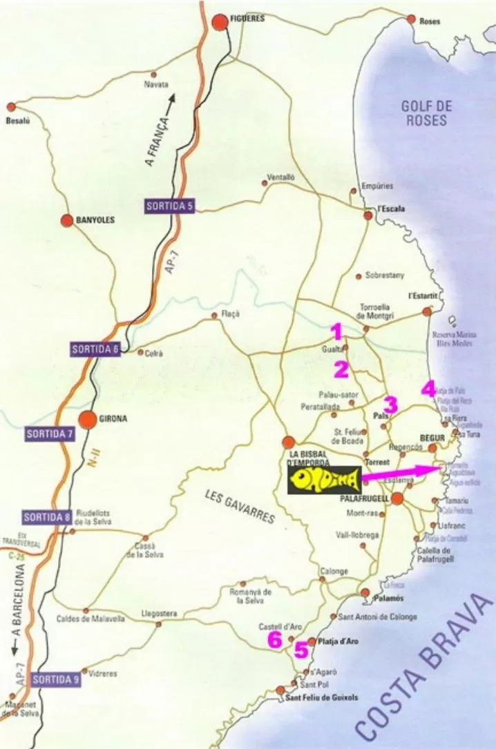 Location, Bird's-eye View in Hostal Ondina