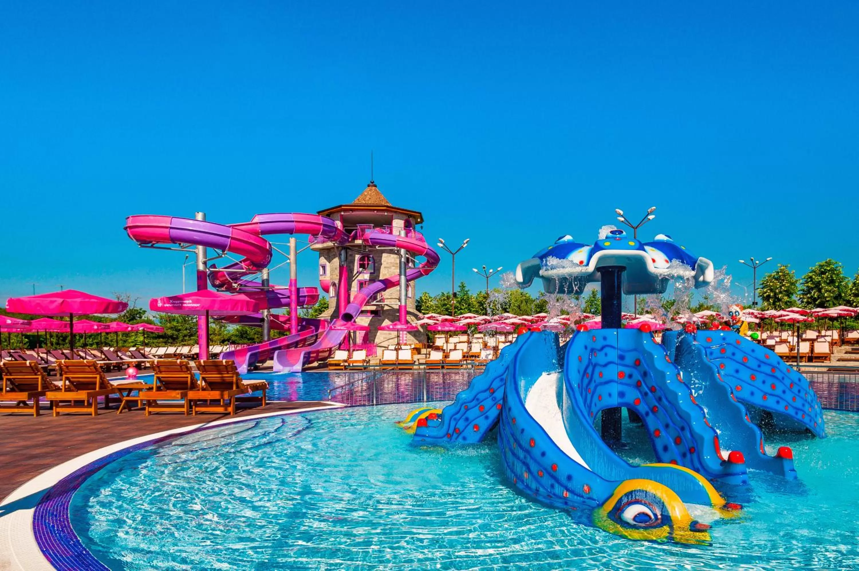 Pool view in The Wind Mills Hydropark