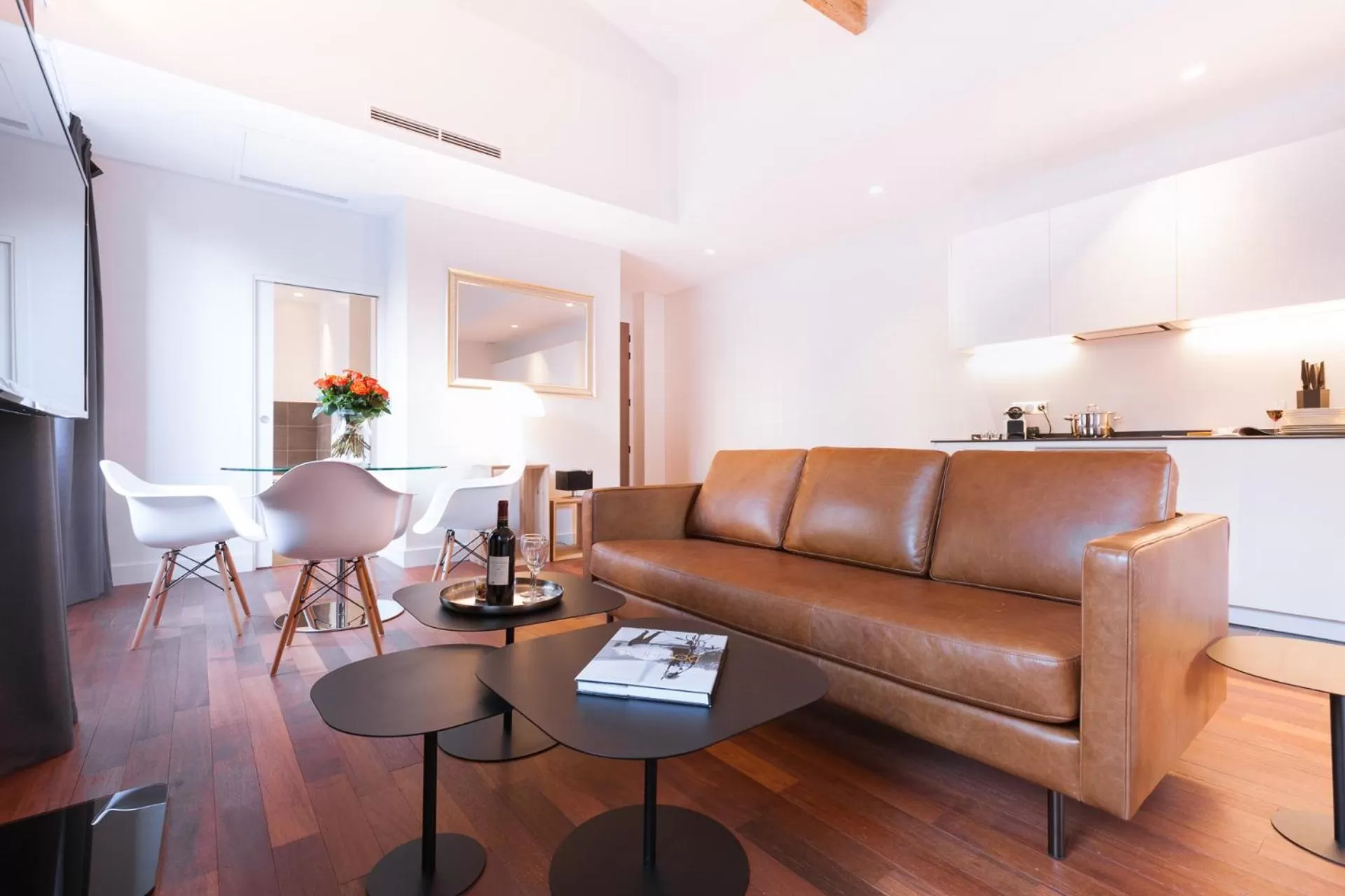 Seating Area in LOFT luxe hyper centre: terrasse/piscine/ salle de sport