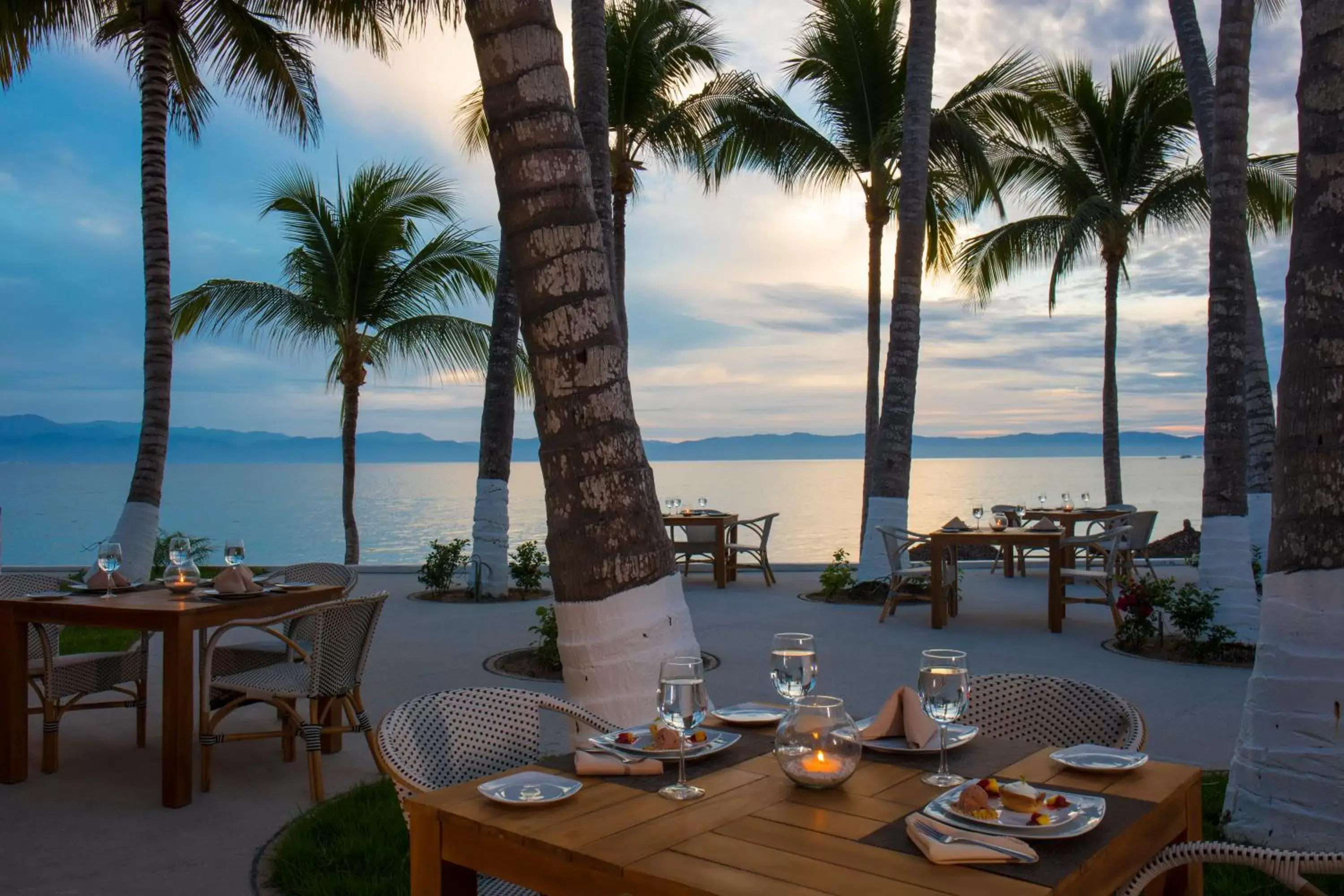 Restaurant/Places to Eat in Vista Vallarta All Suites On The Beach