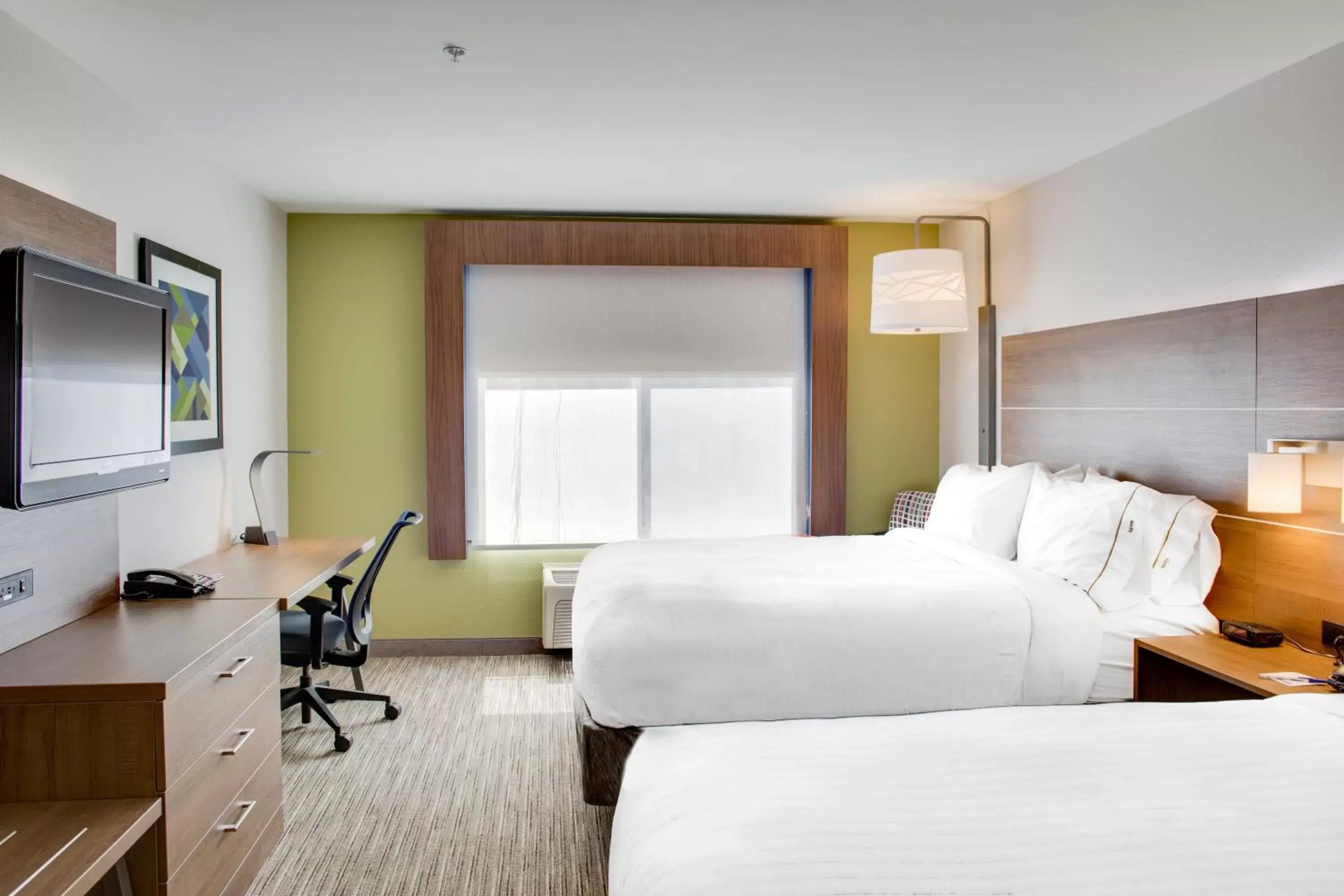 Bed in Holiday Inn Express Hotel & Suites Chickasha, an IHG Hotel