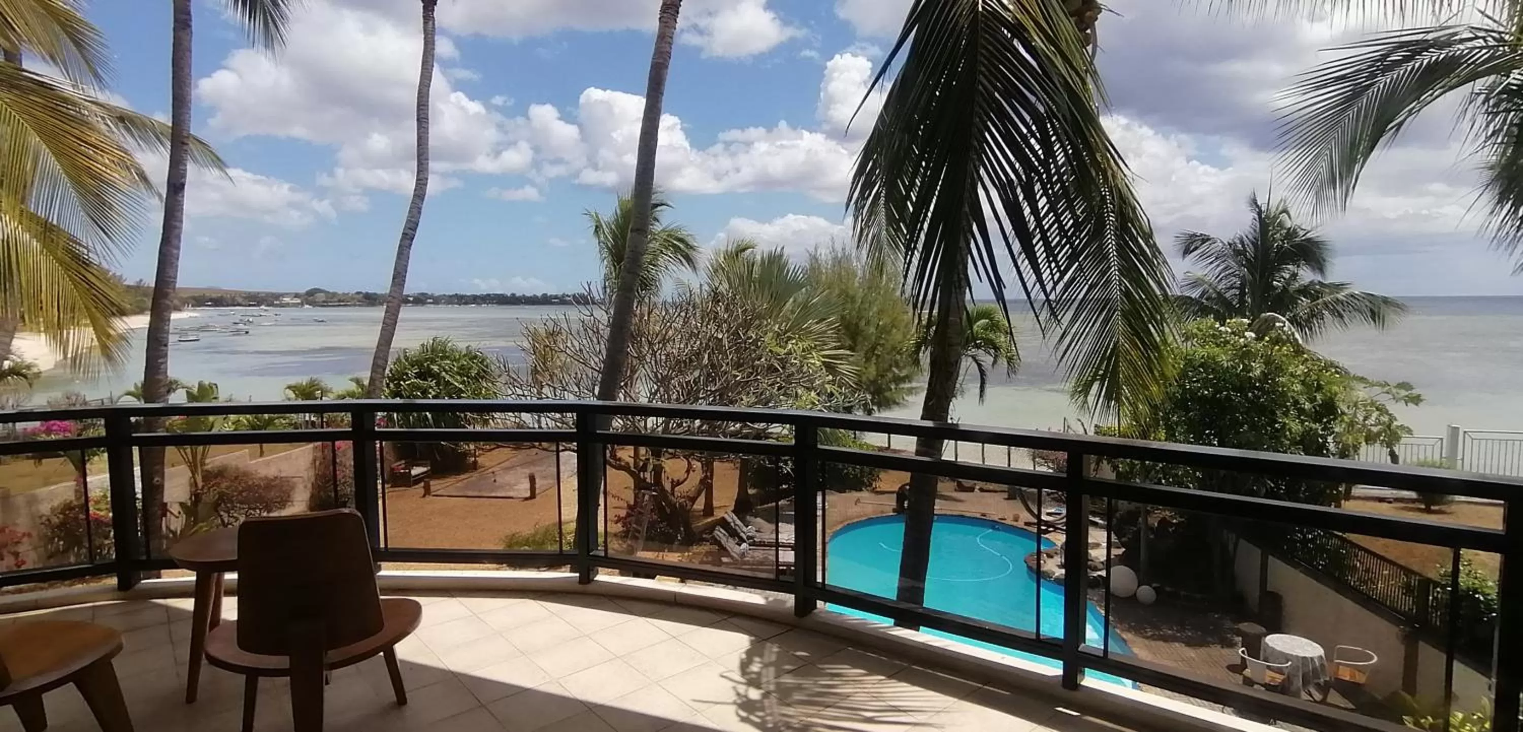 Balcony/Terrace, Pool View in La Maison de la plage