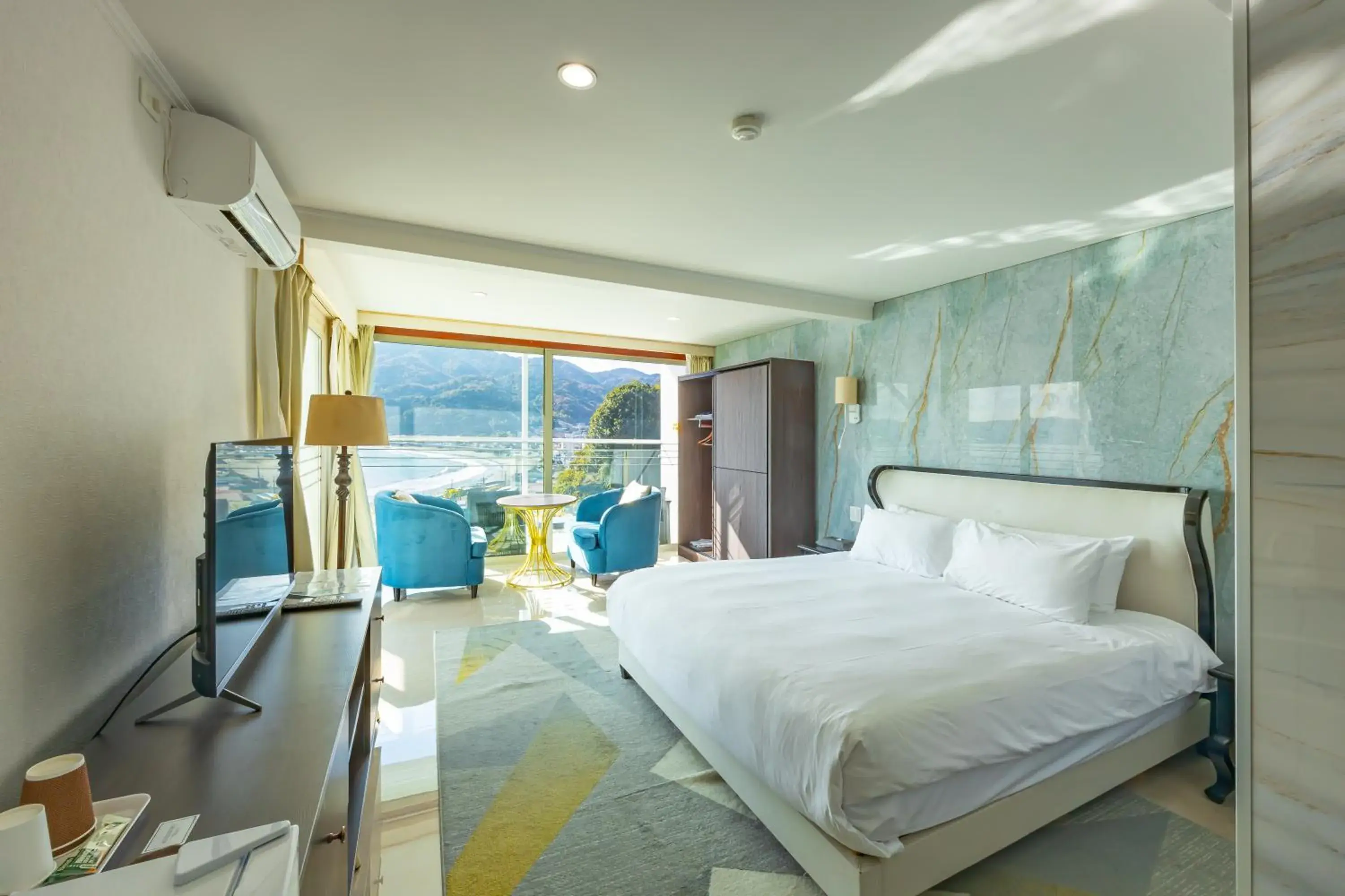 HOTEL HIMALAYA SEA