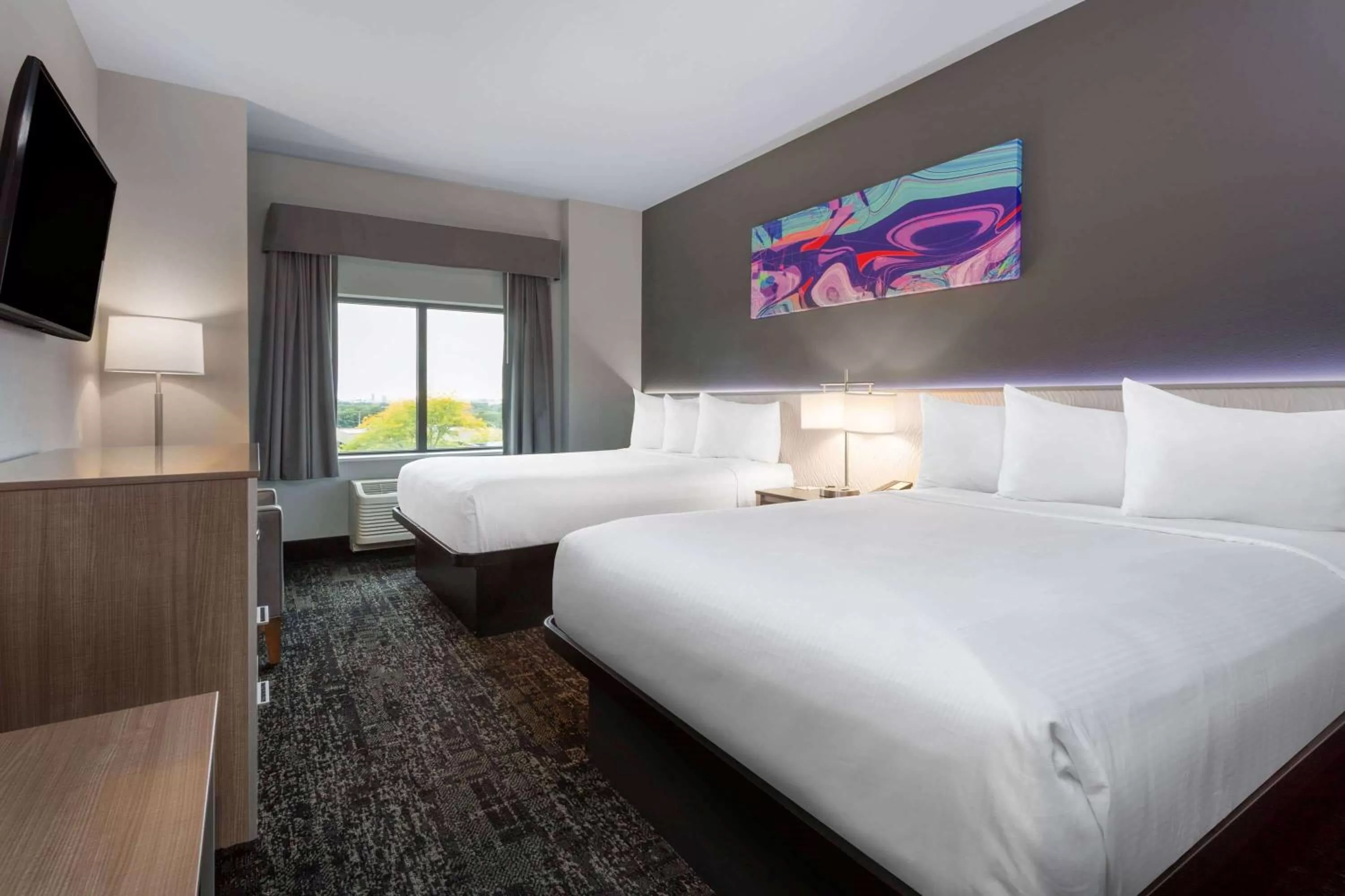 Photo of the whole room, Bed in Baymont by Wyndham Madison