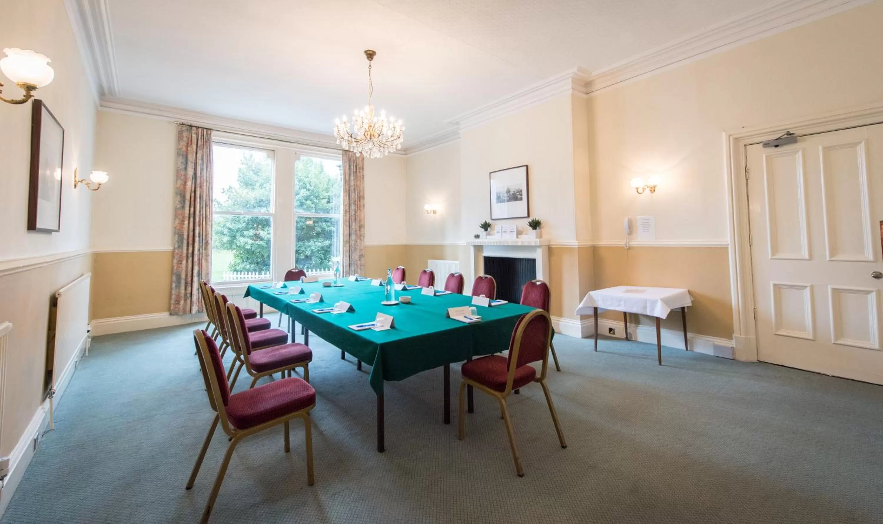 Meeting/conference room in Cairn Hotel