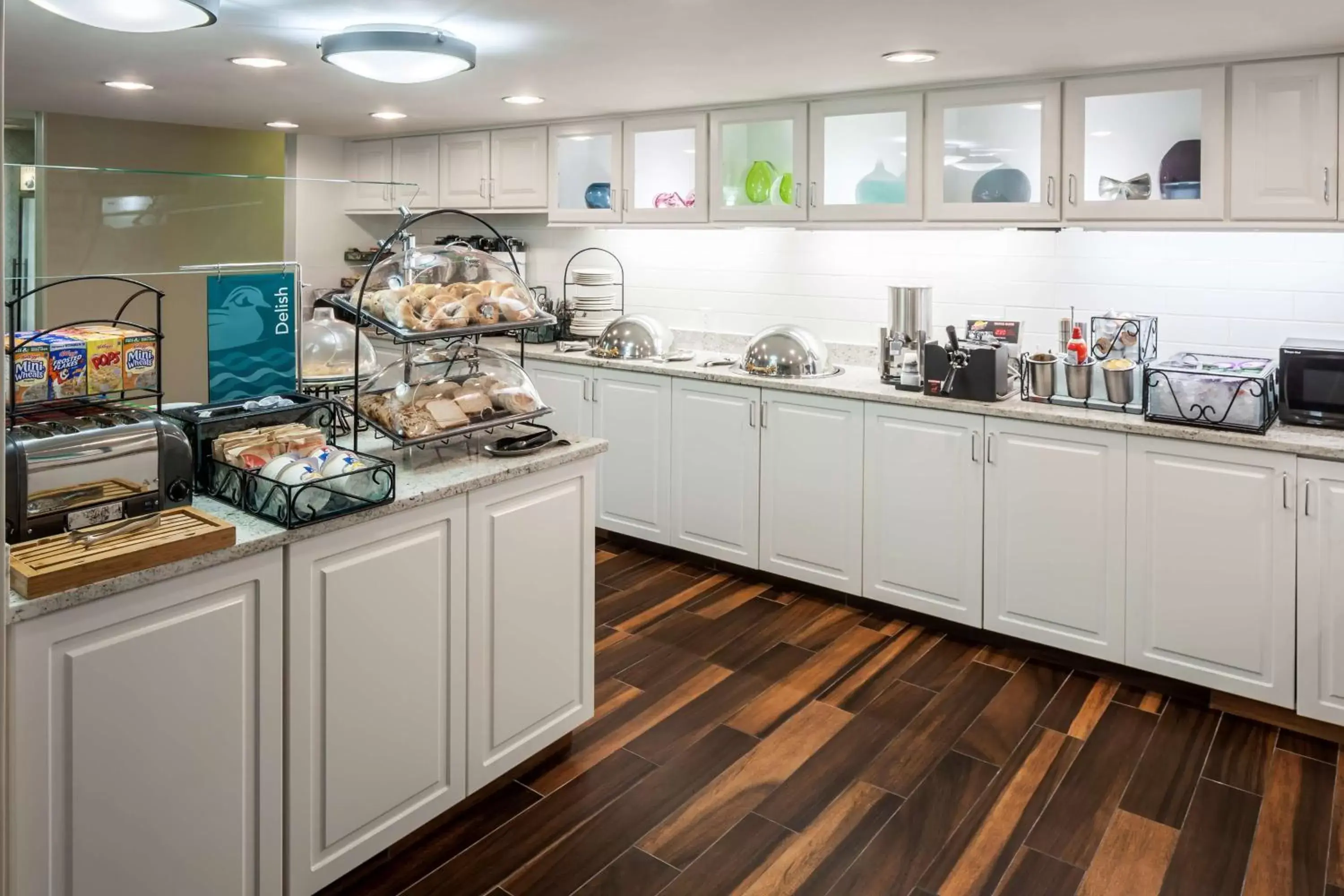 Breakfast, Kitchen/Kitchenette in Homewood Suites by Hilton Chattanooga - Hamilton Place