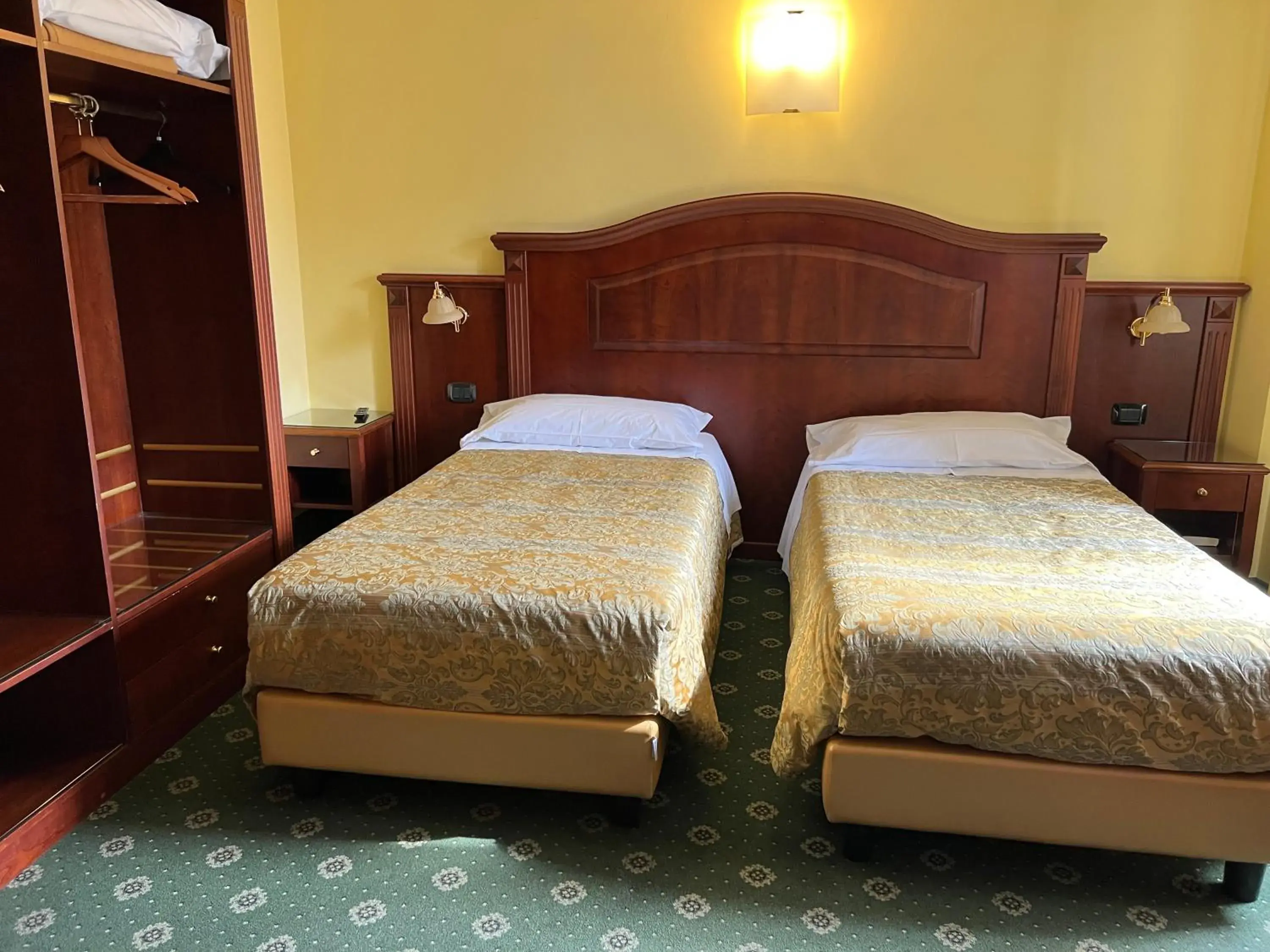 Bed in Hotel Valganna