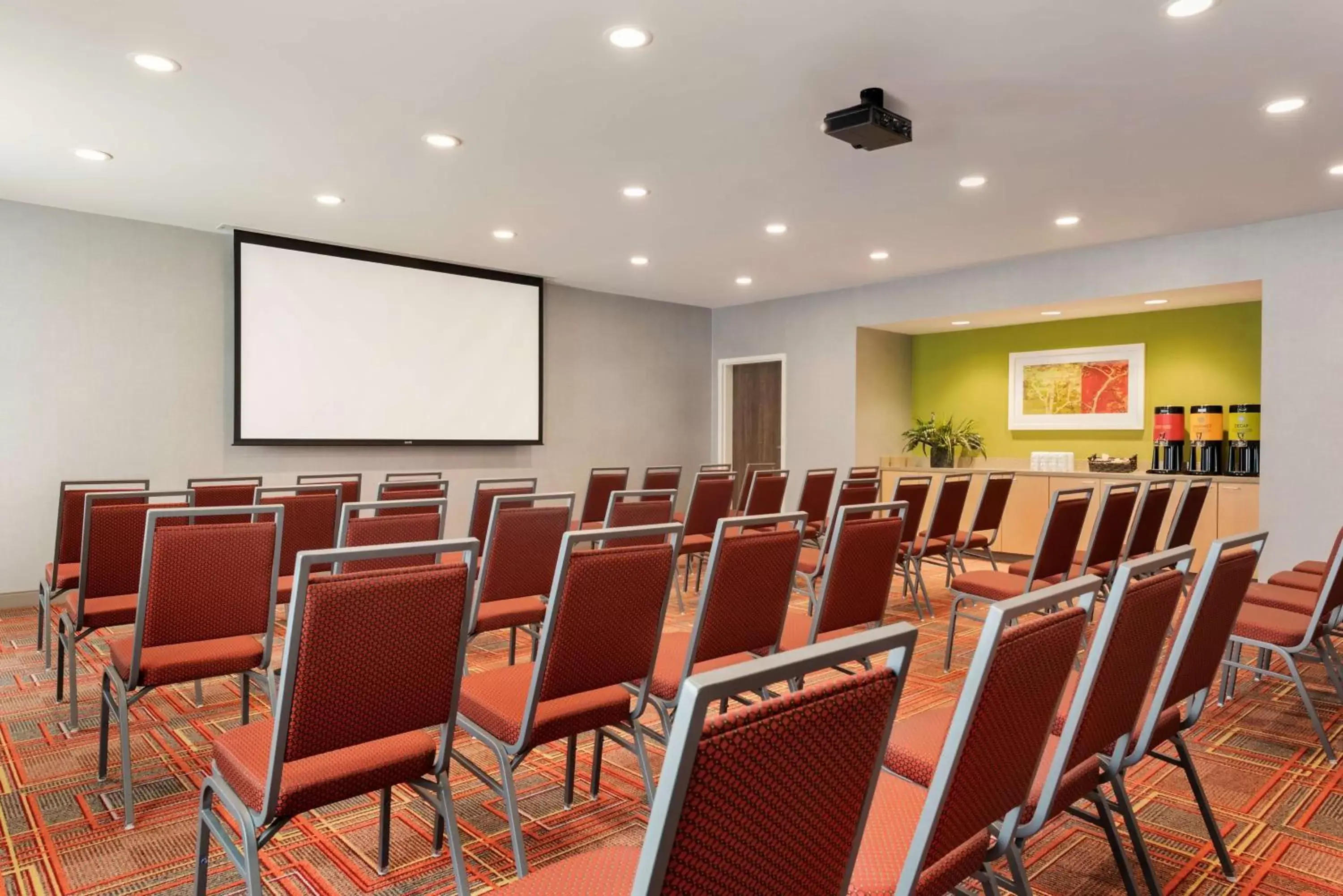 Meeting/conference room in Home2 Suites By Hilton Menomonee Falls Milwaukee