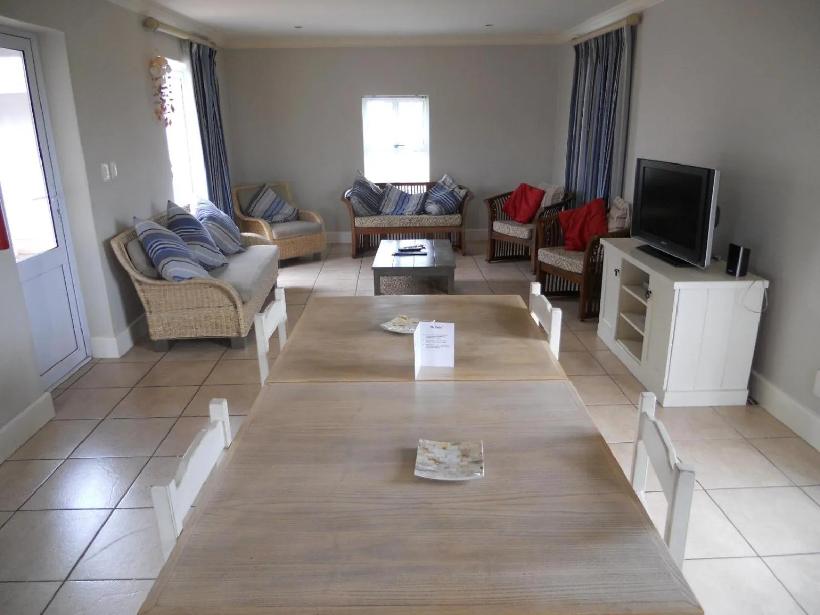 Living room in Blue Bay Lodge