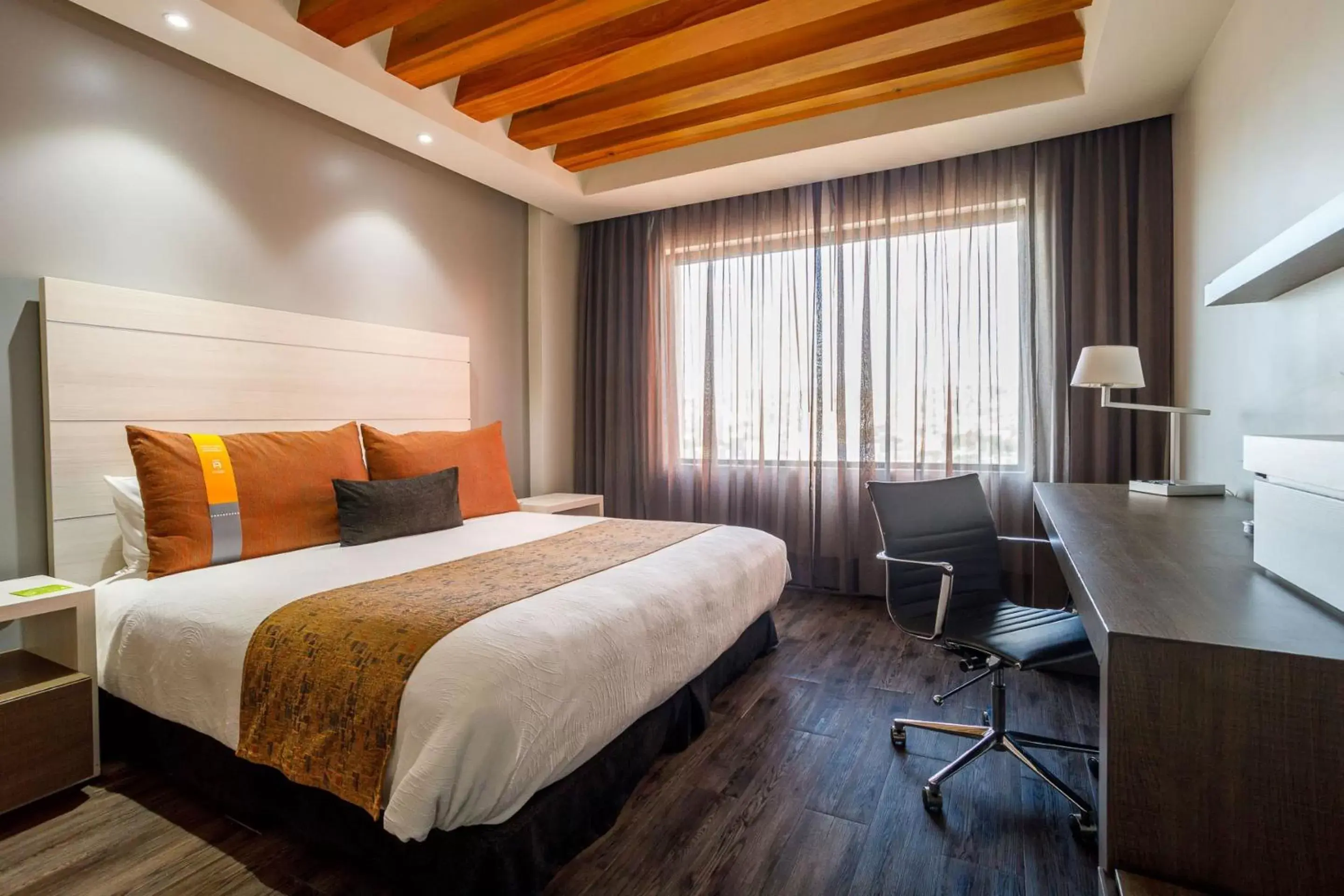 Photo of the whole room, Bed in Real Inn Tijuana by Camino Real Hotels