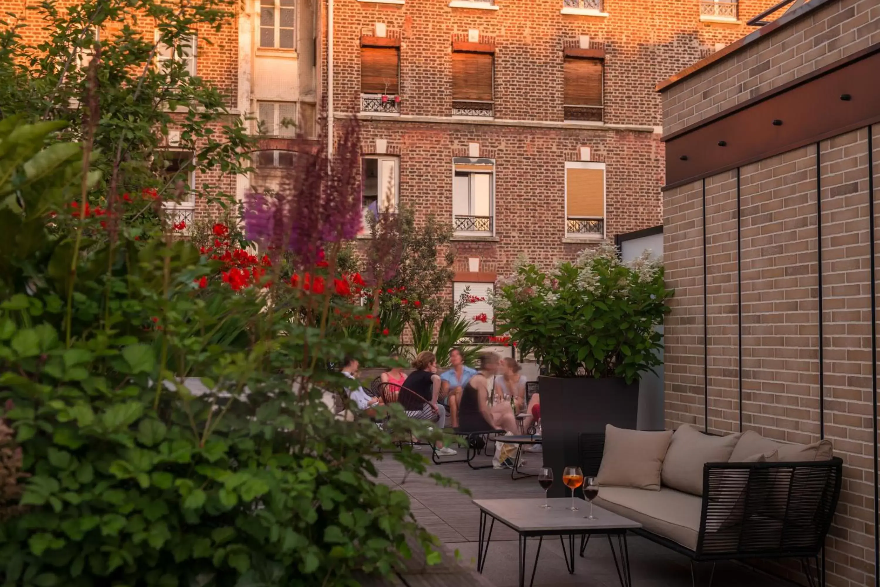 Patio in L'Imprimerie Hôtel